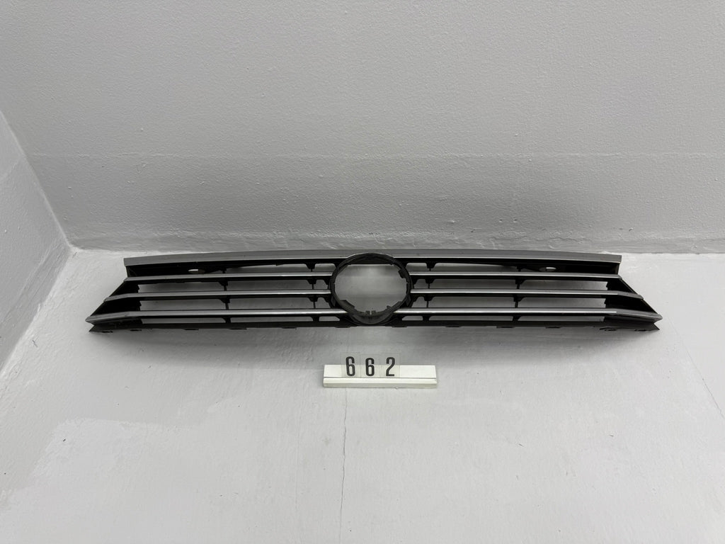 3G0 853 653, 662, VW Passat 3G B8 Kühlergrill