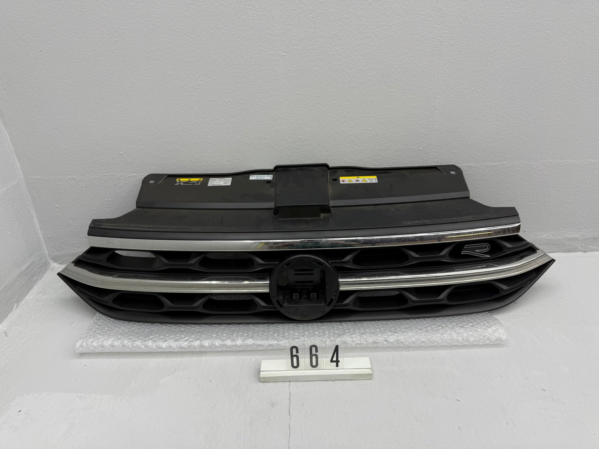 2GA 853 651, 664, VW T-Roc 2GA LED Kühlergrill