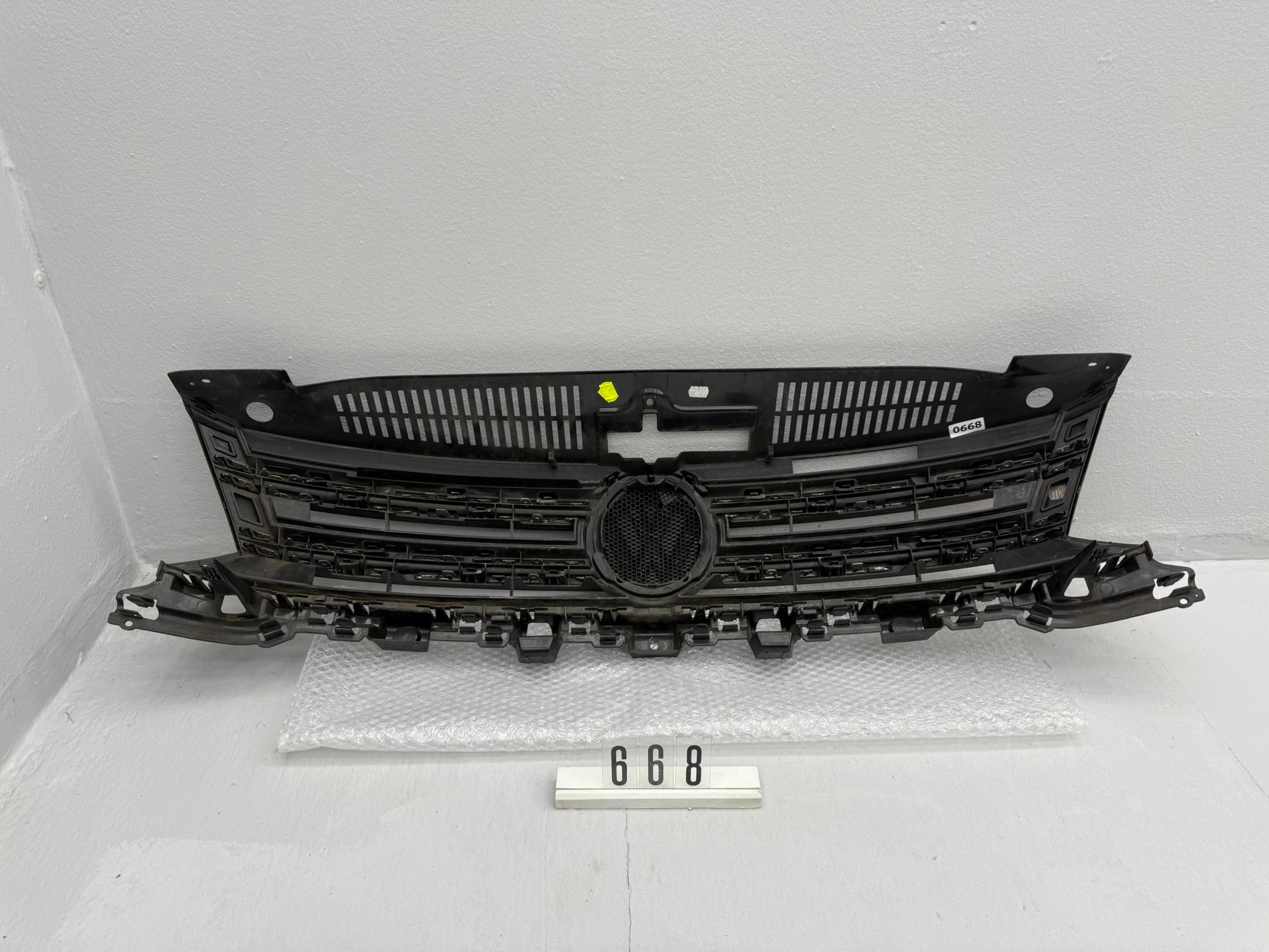 5N0 853 653 F, 668, VW Tiguan 5N2 Kühlergrill