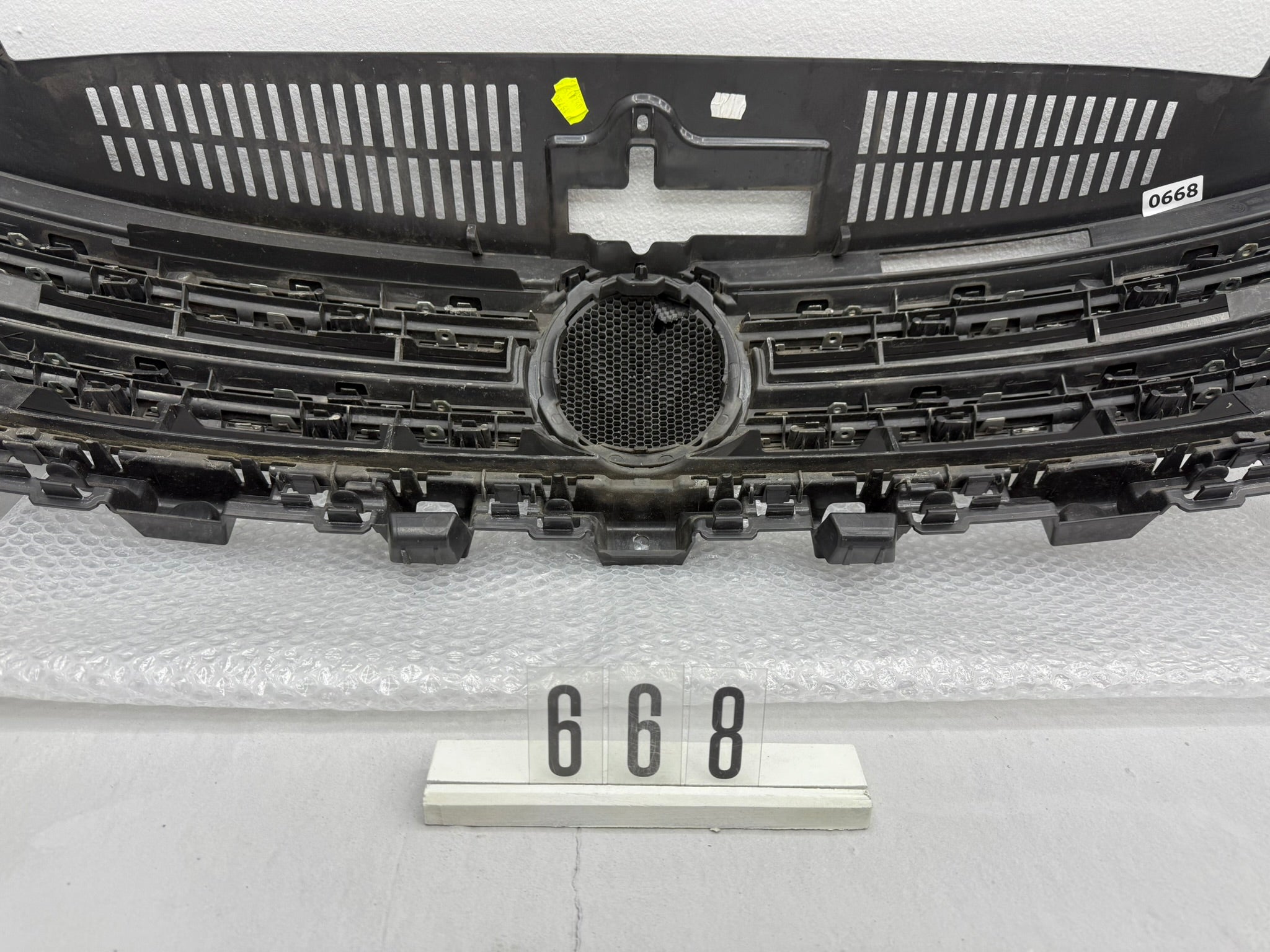 5N0 853 653 F, 668, VW Tiguan 5N2 Kühlergrill