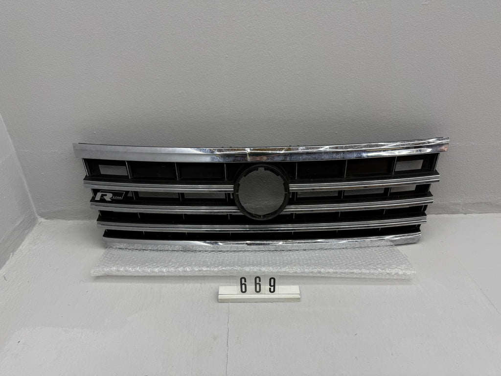 760.853.653.E, 669, VW TOUAREG III Kühlergrill R-Line