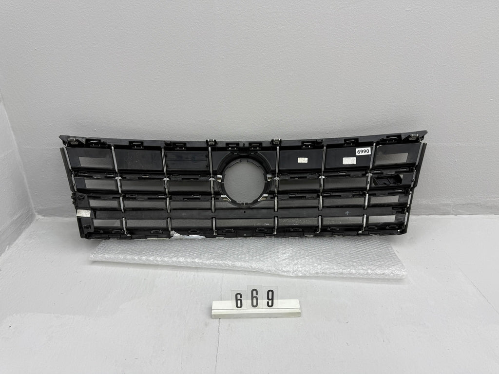 760.853.653.E, 669, VW TOUAREG III Kühlergrill R-Line