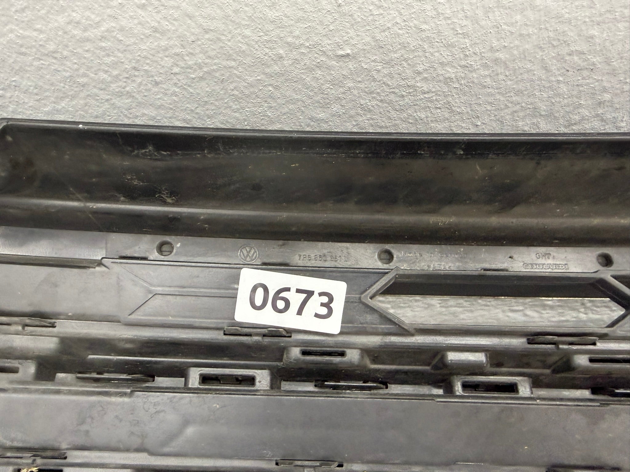 7P6 853 651 L, 673, VW TOUAREG 7P Kühlergrill