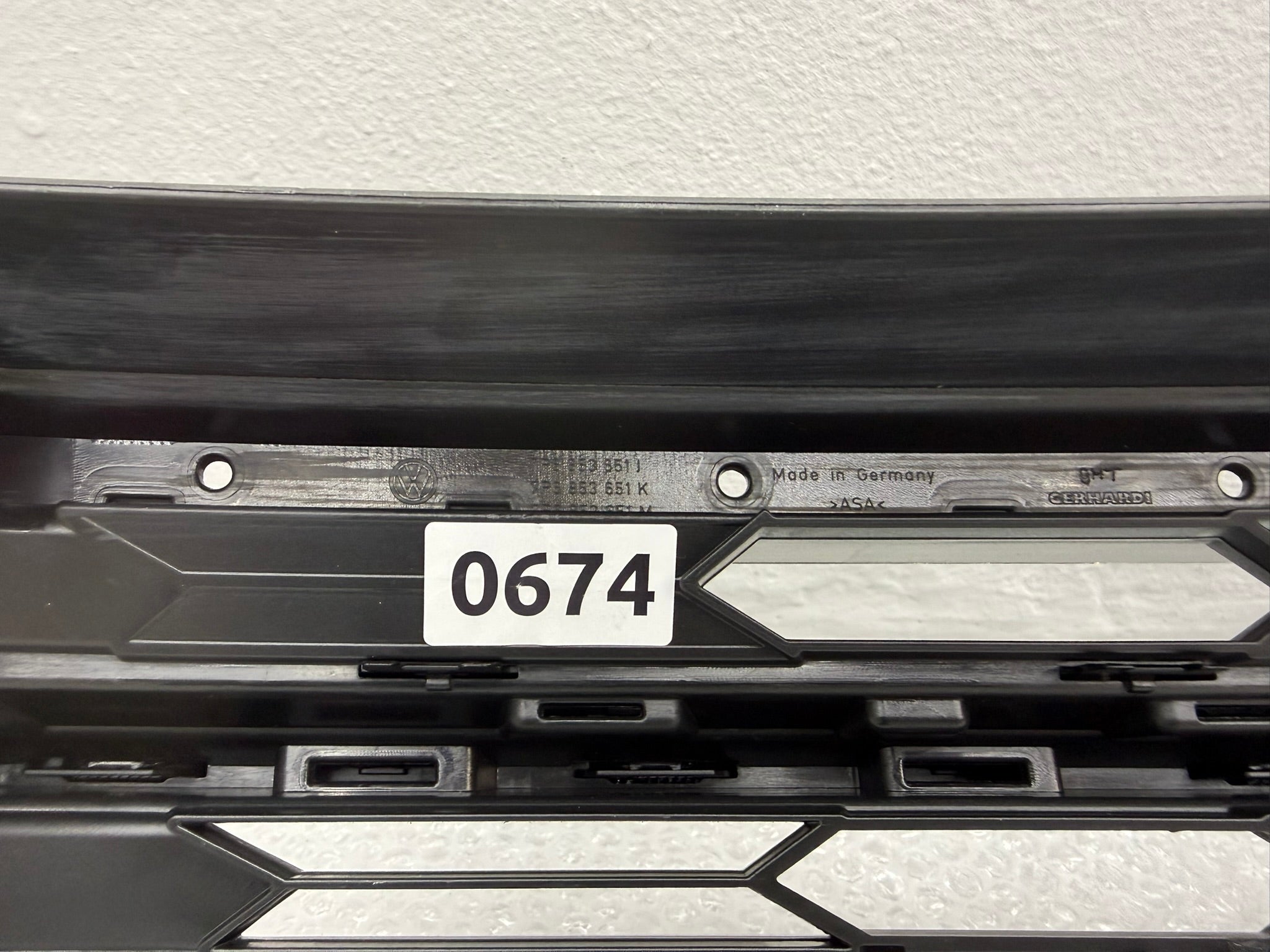 7P6 853 651 J, 674,VW TOUAREG II 7P6 R-LINE Kühlergrill
