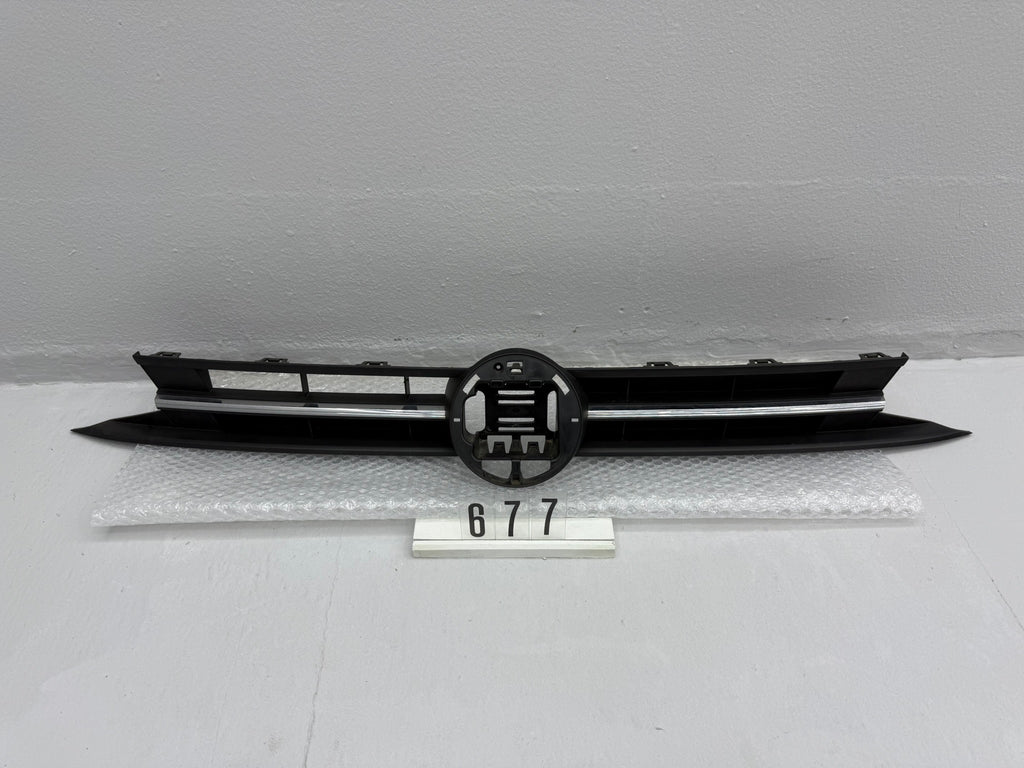 2GS 853 651 A, 677, Volkswagen Polo VI Kühlergrill