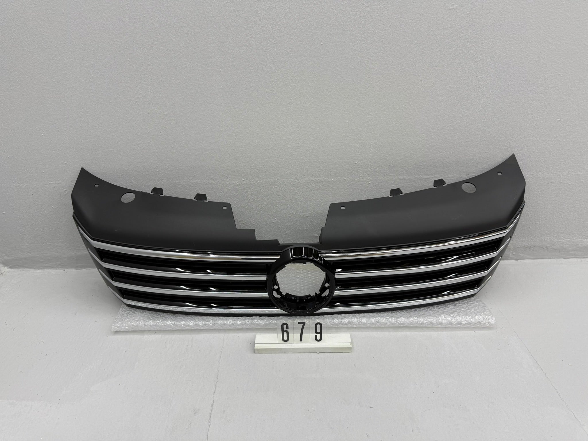 3AA 853 653, 679, Volkswagen PASSAT B7 Kühlergrill