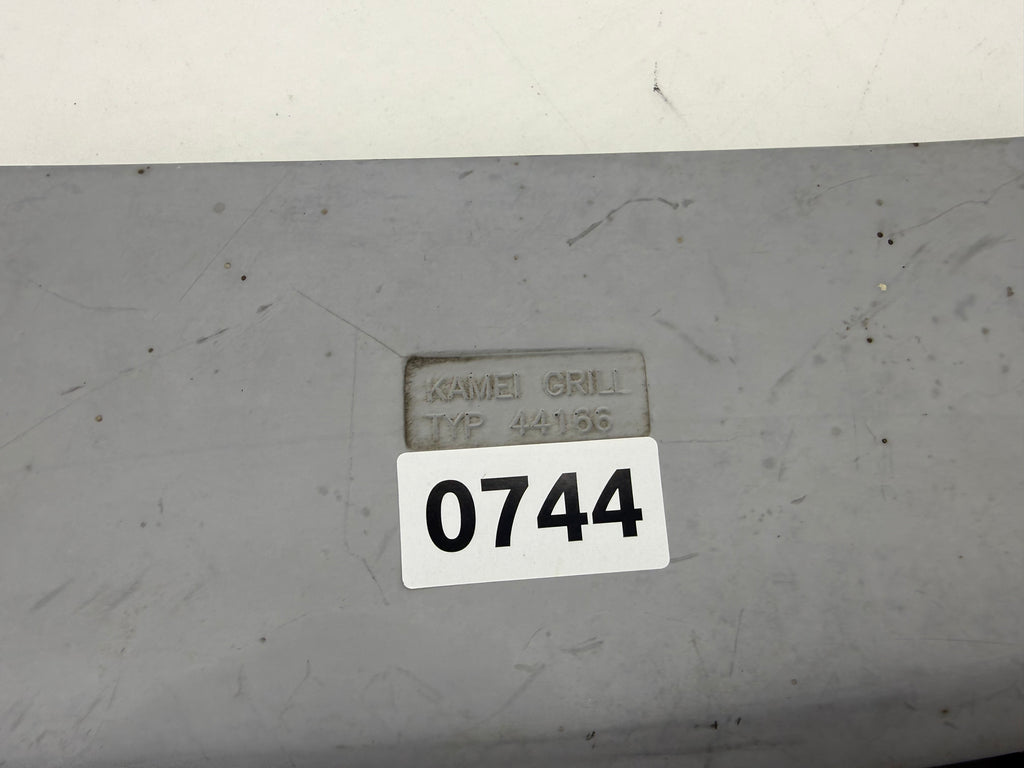 441661, 744, Kamei Kühlergrill (ohne VW-Emblem) für VW Golf V