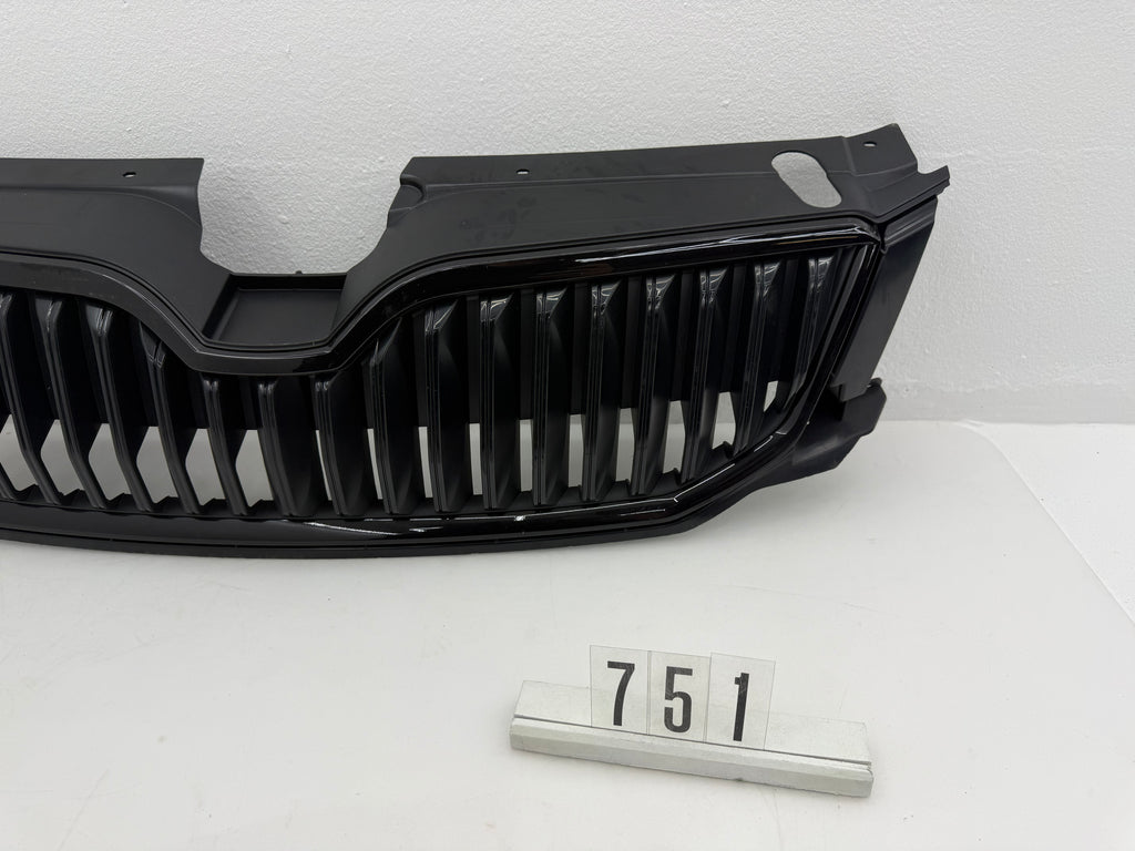 5E0 853 6523,  751,  Skoda Octavia 5E Kühlergrill