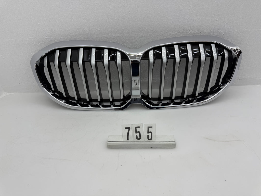 137258-10, 755  BMW 3er Kühlergrill