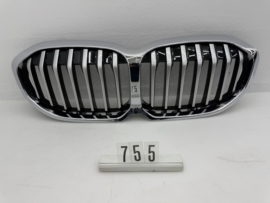 137258-10, 755  BMW 3er Kühlergrill