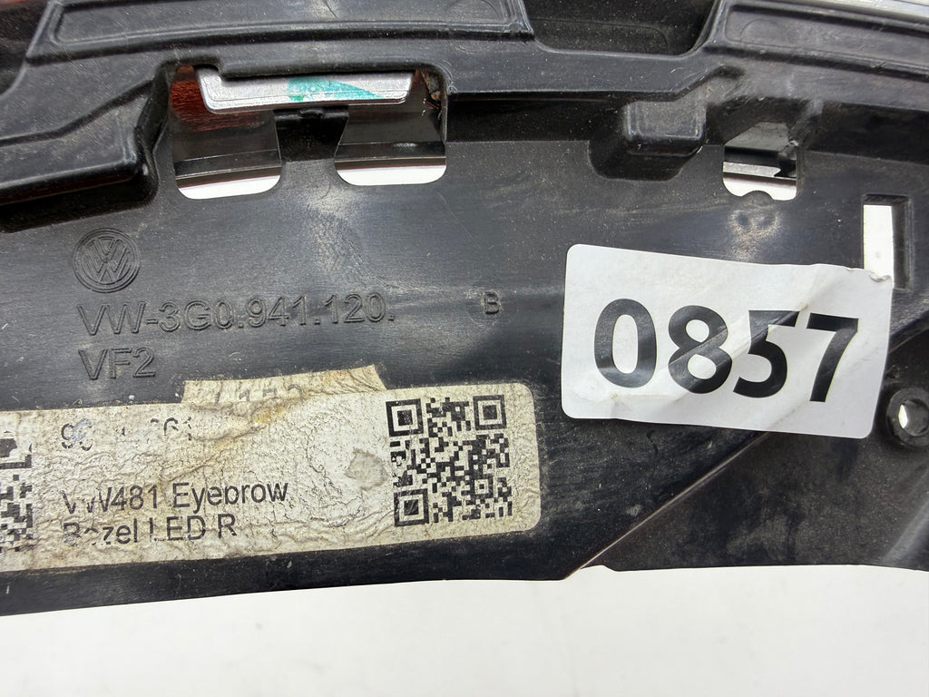 3G0941120B, 857, Volkswagen Passat Abdeckblende Rechts