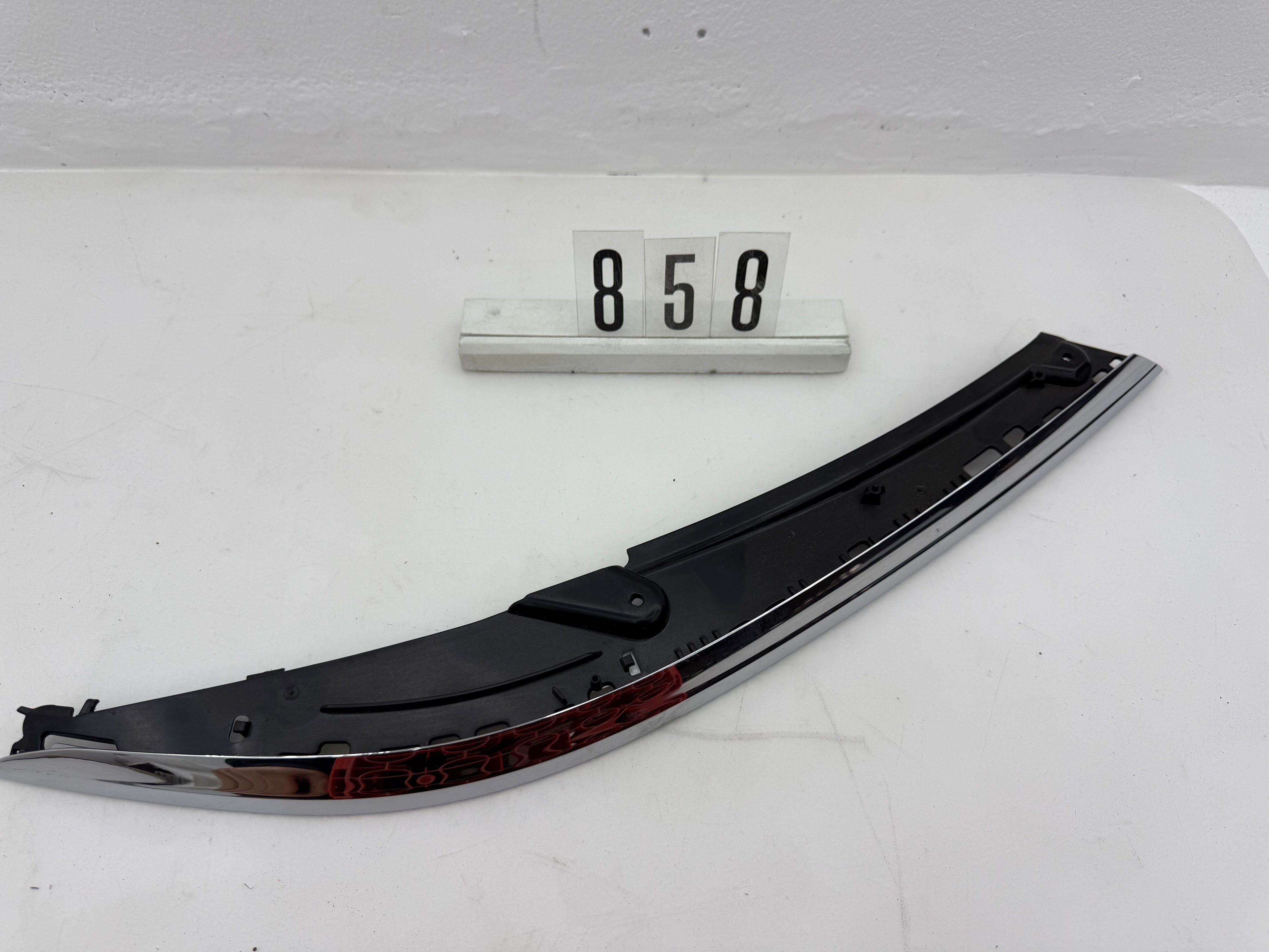 3G0941120B, 858, Volkswagen Passat Abdeckblende Rechts