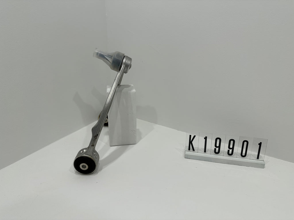7L8 407 021; K19 9 01-08; 1-8  AUDI PORSCHE Q7 VW beidseitig, oben  Aluminium; Konusmaß: 17mm Querlenker