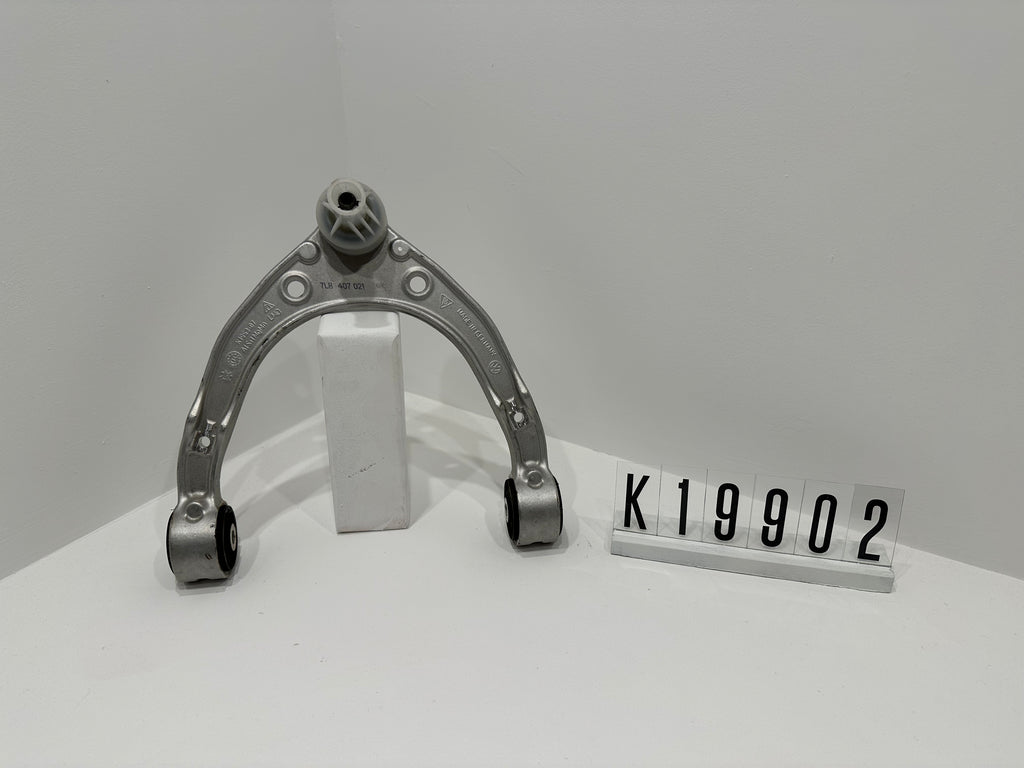 7L8 407 021; K19 9 01-08; 1-8  AUDI PORSCHE Q7 VW beidseitig, oben  Aluminium; Konusmaß: 17mm Querlenker