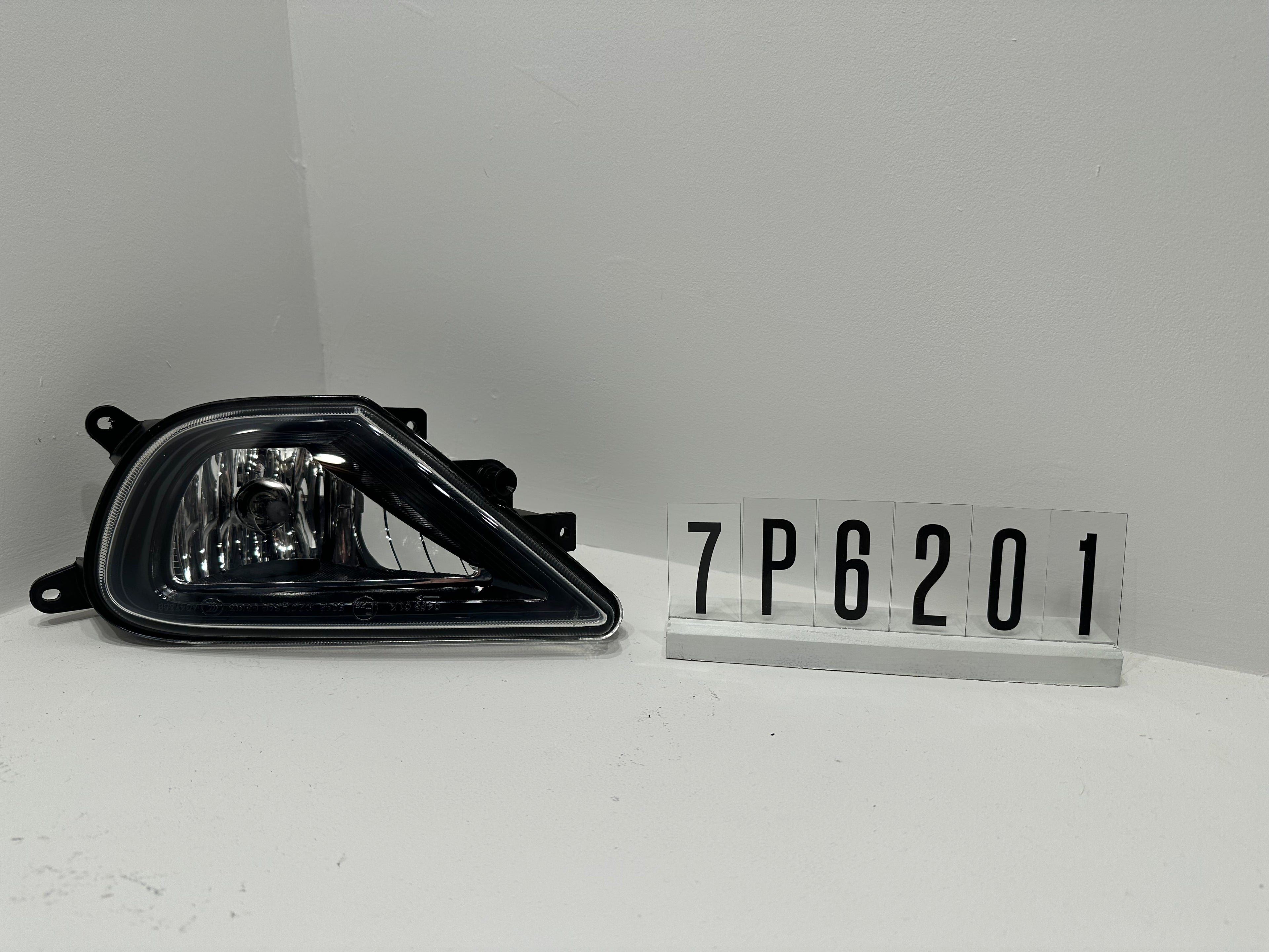 7P6941699C Volkswagen Touareg 7PA/PH Nebelscheinwerfer links