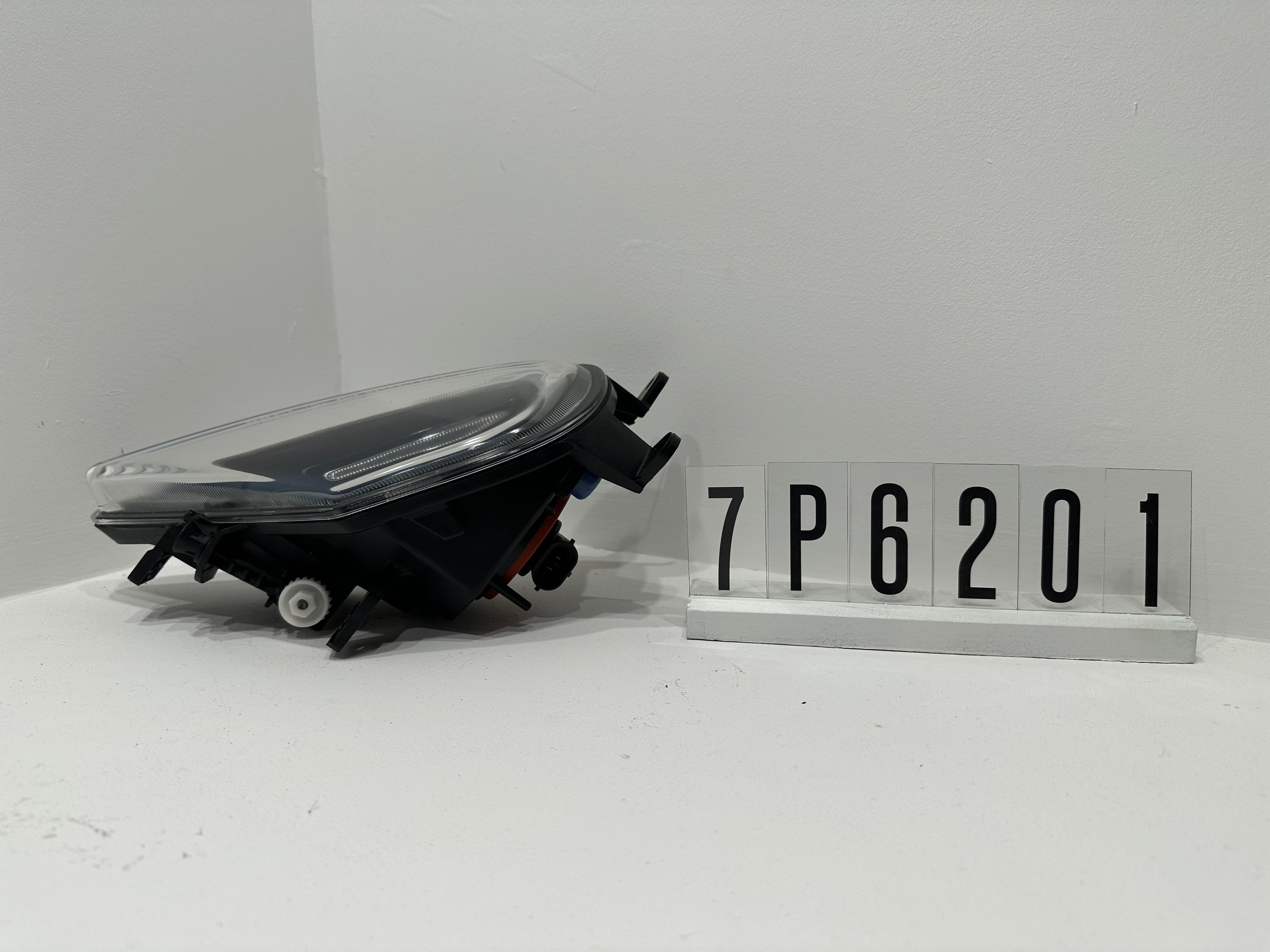 7P6941699C Volkswagen Touareg 7PA/PH Nebelscheinwerfer links