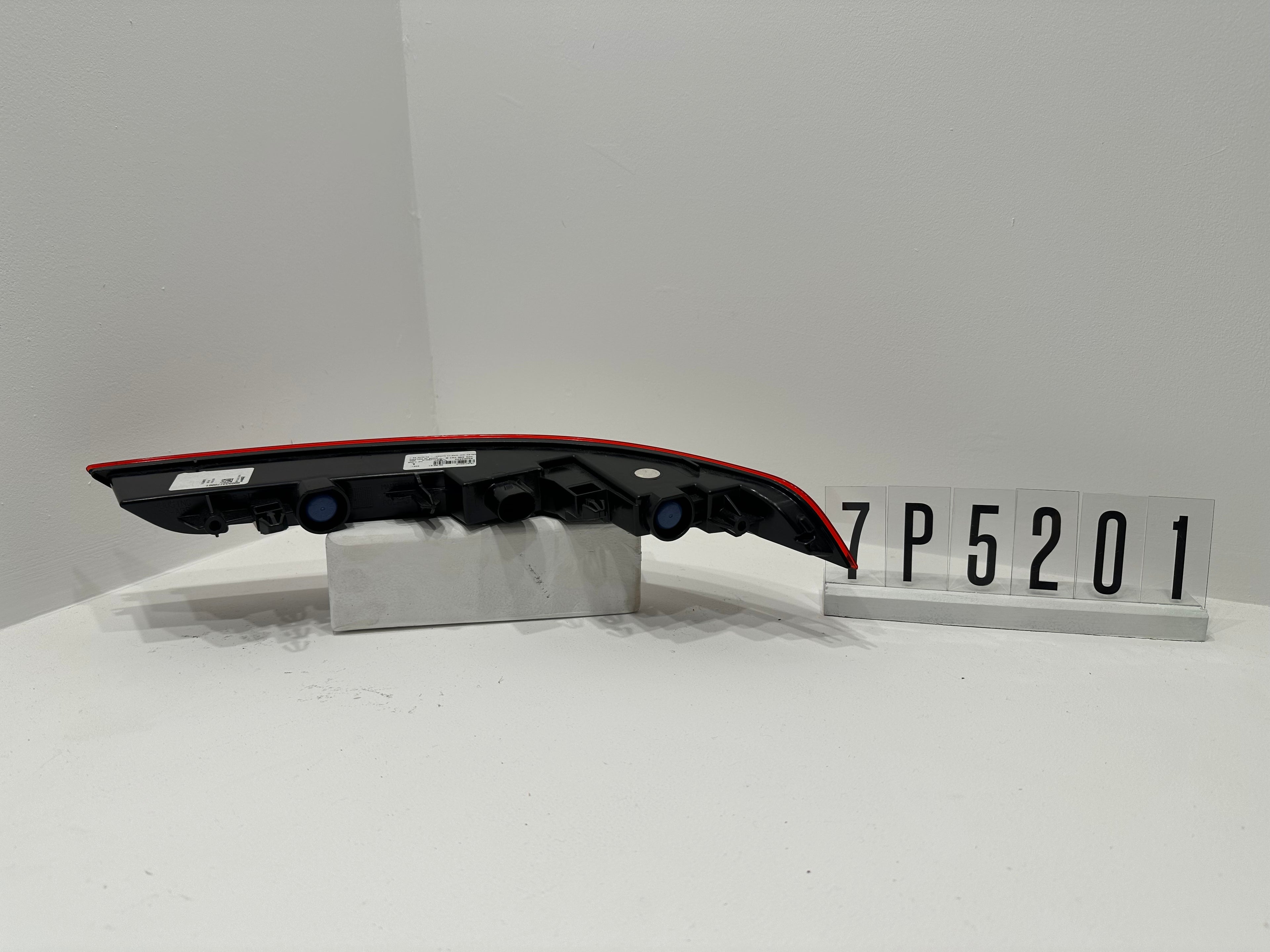 7P5 945 701 B;  PORSCHE CAYENNE 92A NEBELSCHEINWERFER  HINTEN LINKS