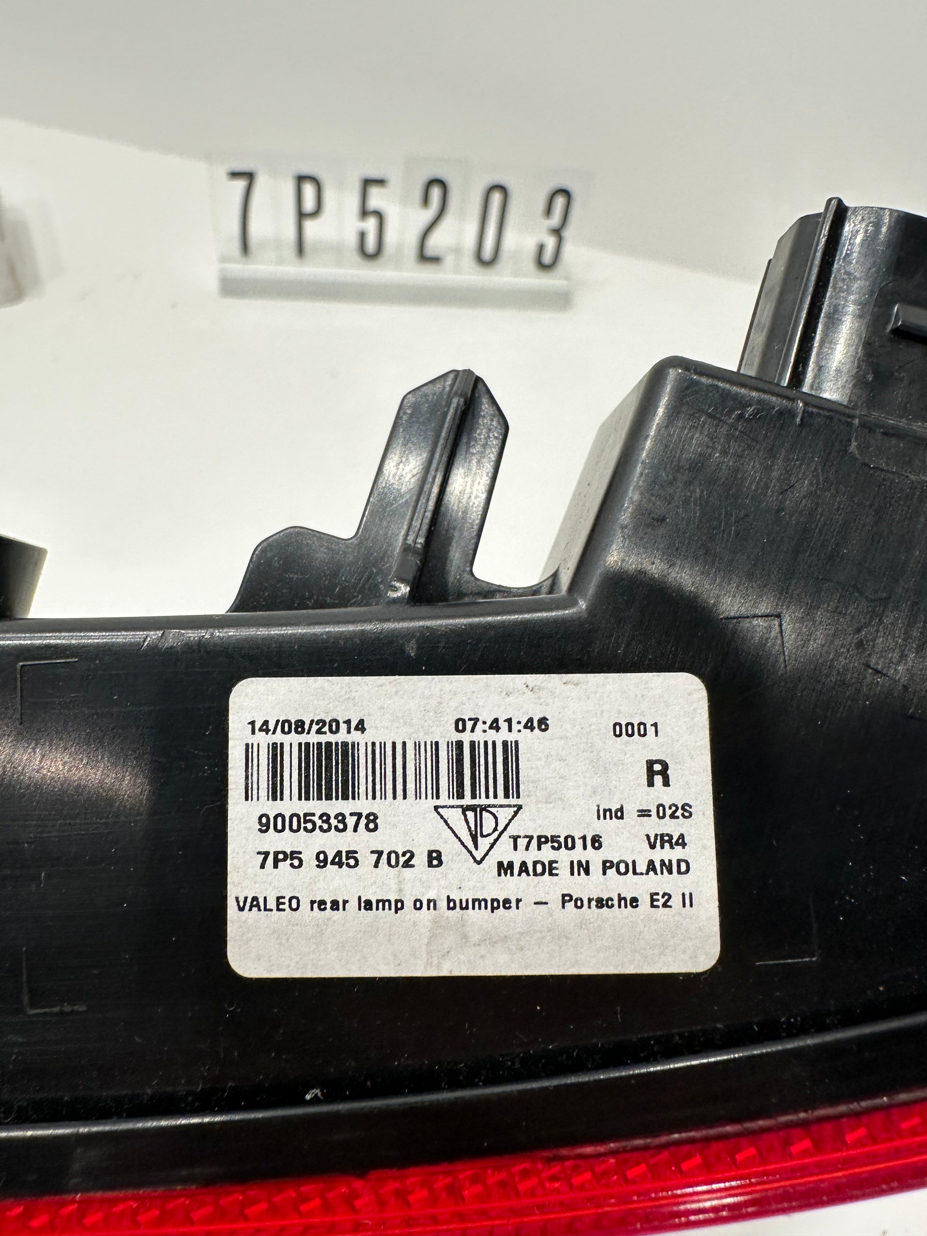 7P5 945 702 B;  PORSCHE CAYENNE 92A NEBELSCHEINWERFER  HINTEN Rechts