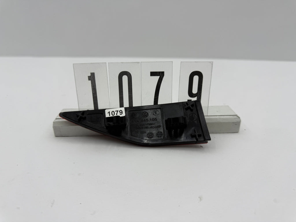 5TA945105, 1079, Volkswagen Touran Rückstrahler Links