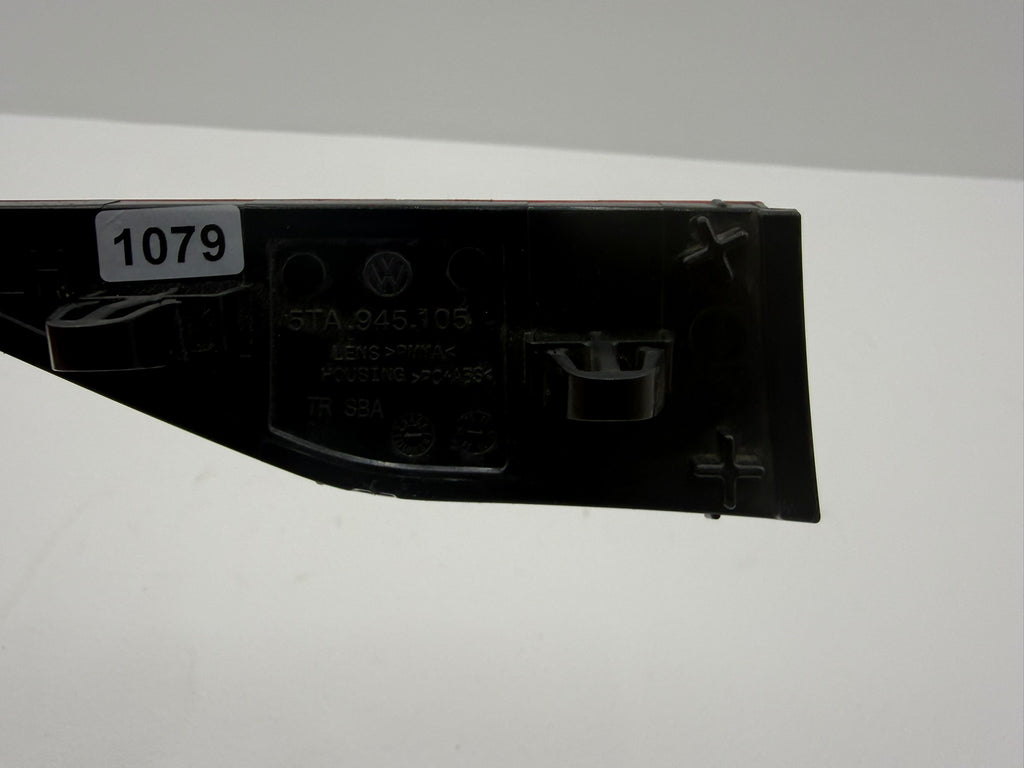5TA945105, 1079, Volkswagen Touran Rückstrahler Links