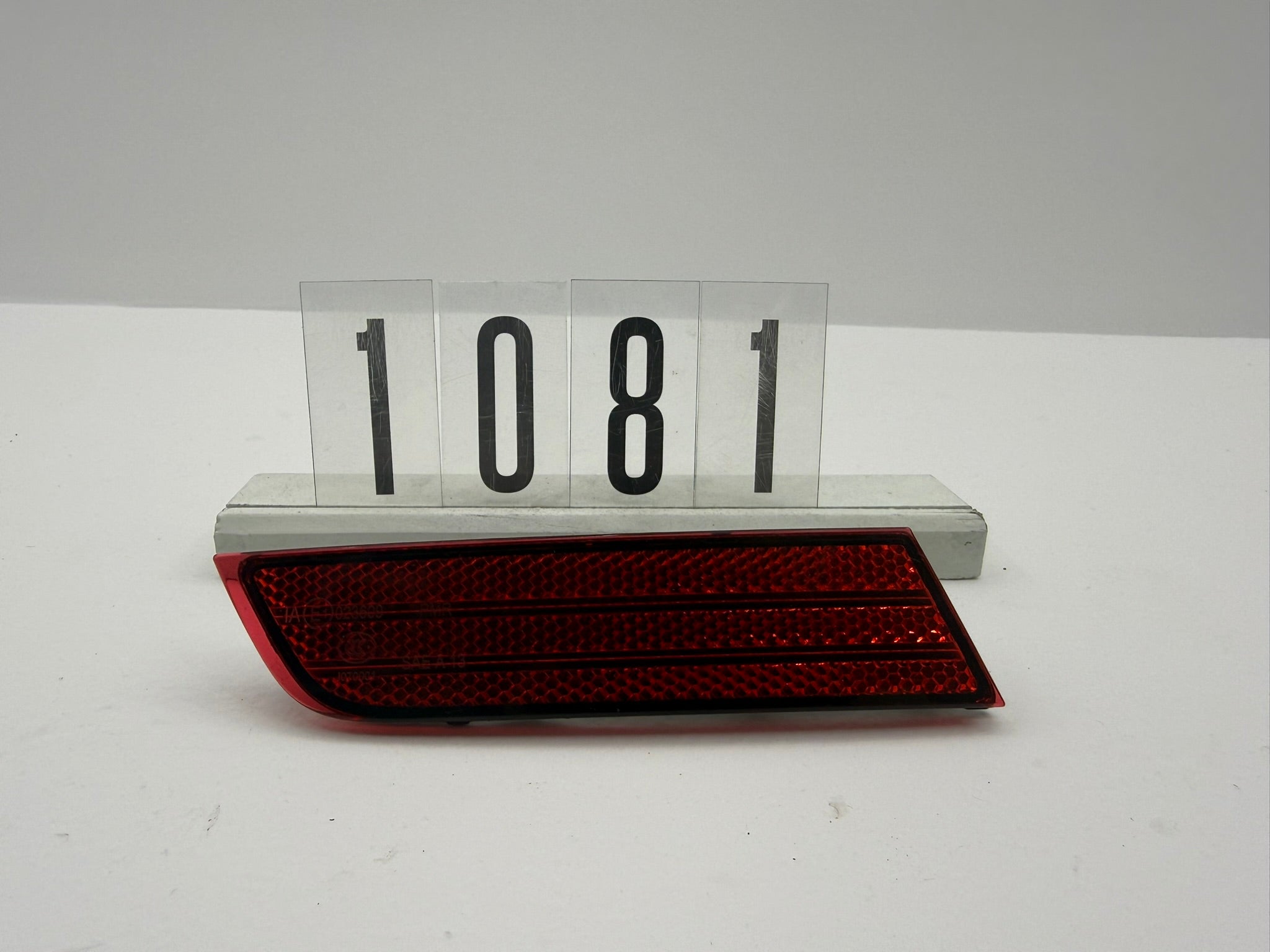 7P6945106A, 1081, Original Volkswagen Touareg Rückstrahler Rechts
