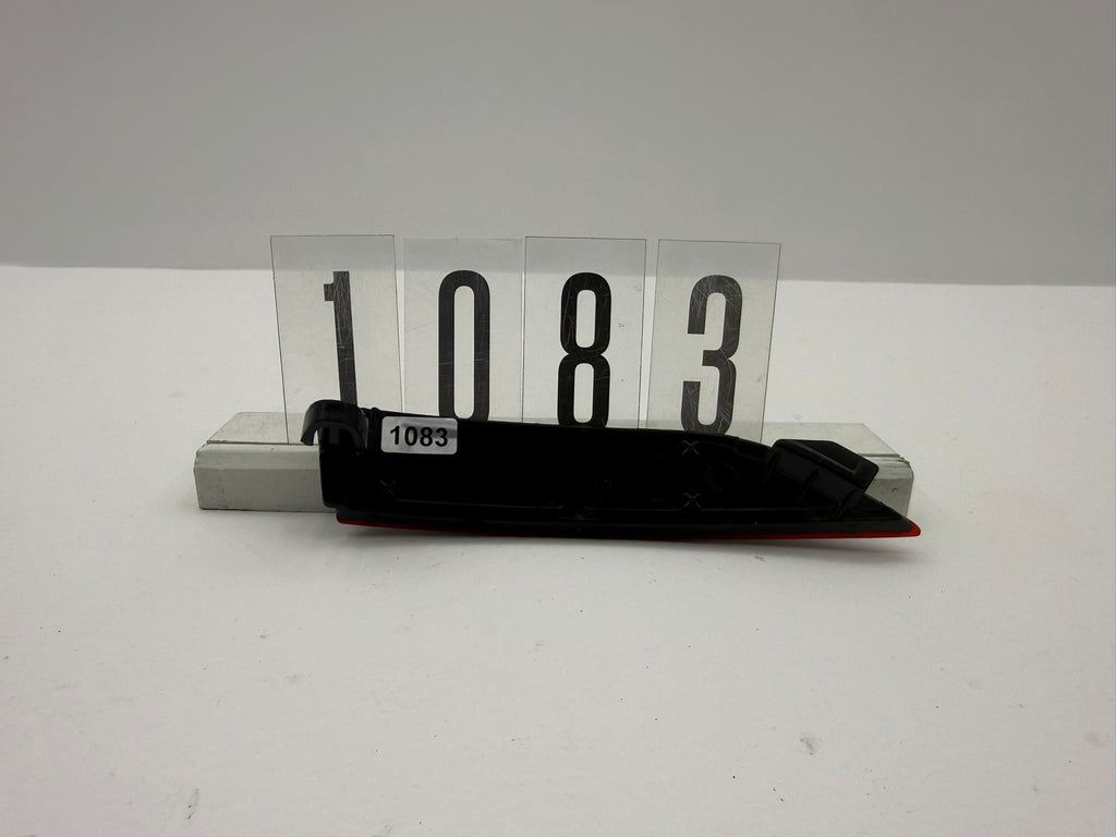 5TA945103B, 1083, Original Volkswagen Touran Rückstrahler Links