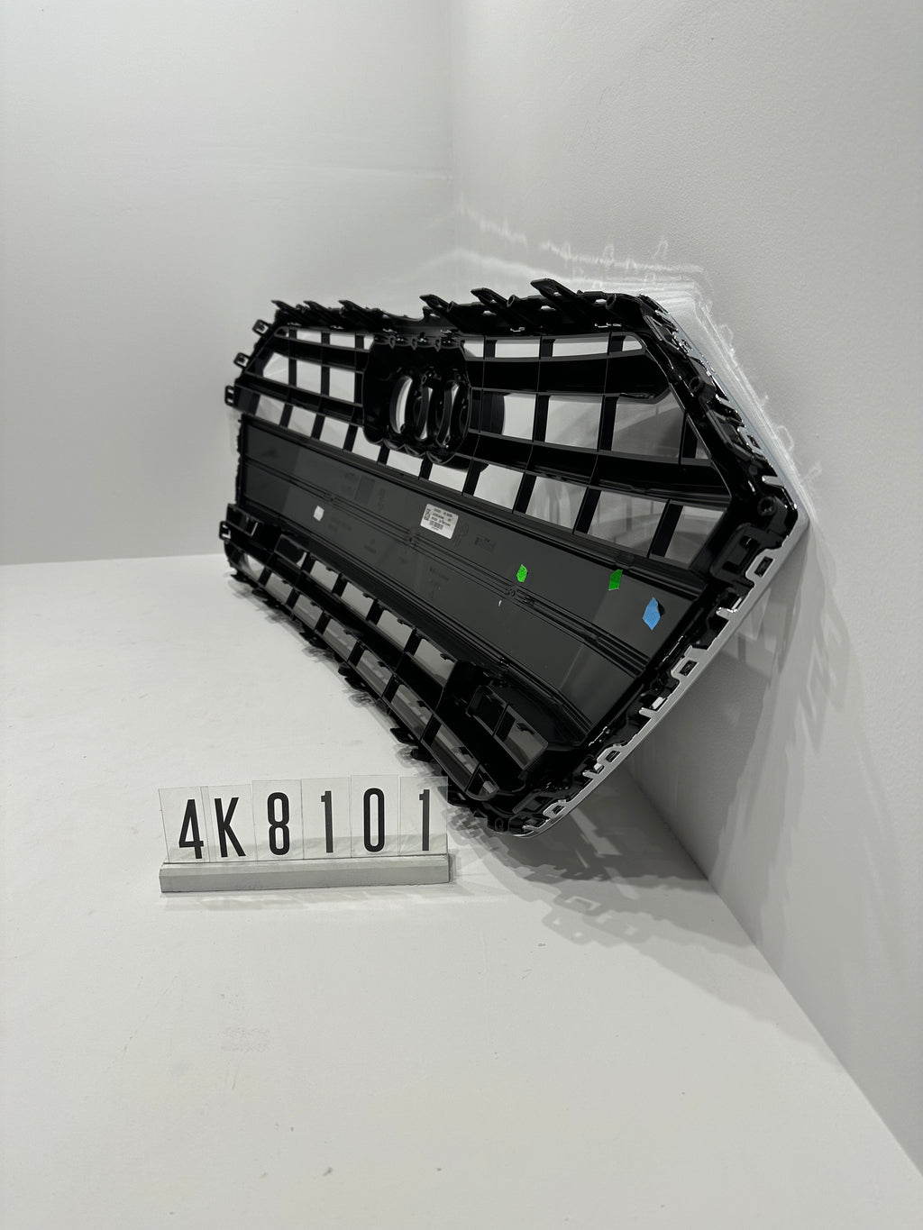 4K8853651A; 4K8 1 01; 41 Audi A7 4K8 ab 2017; Kühlergrill