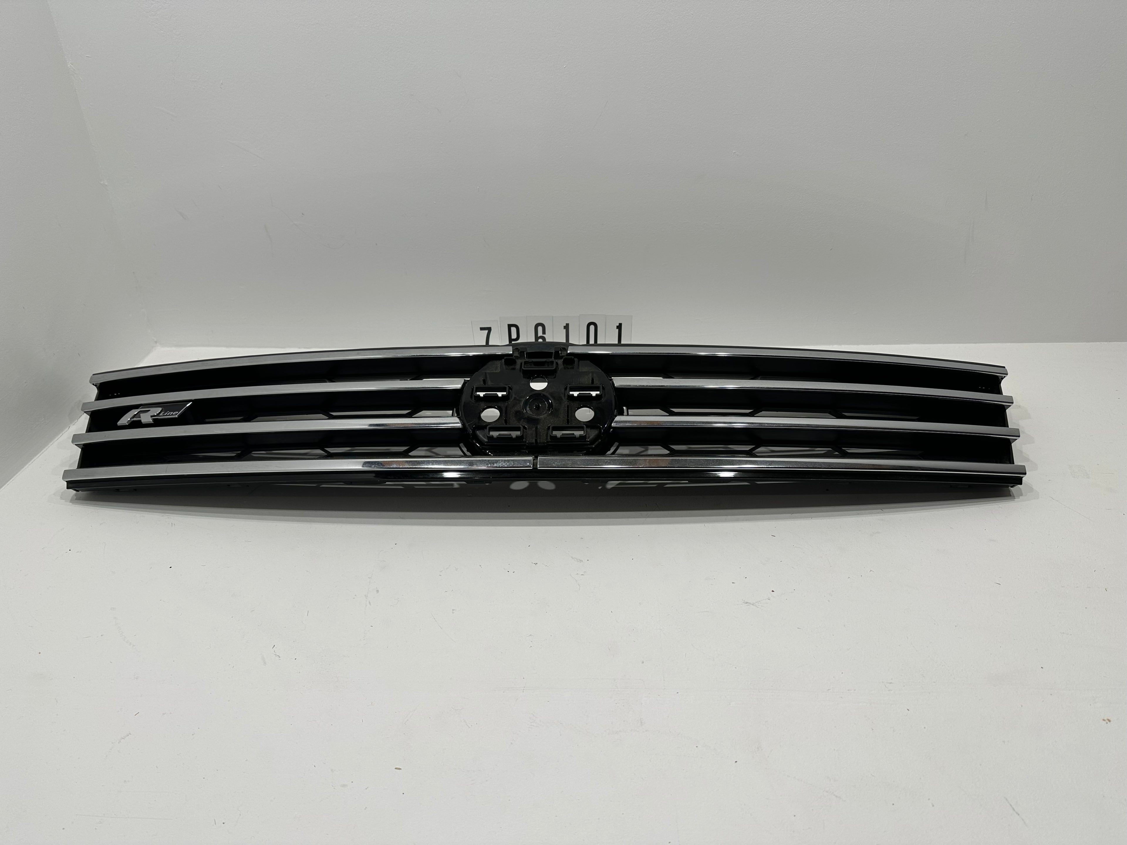 7P6 853 651 J/K/M; 7P6 1 01; 45 VW Touareg 7P Kühlergrill