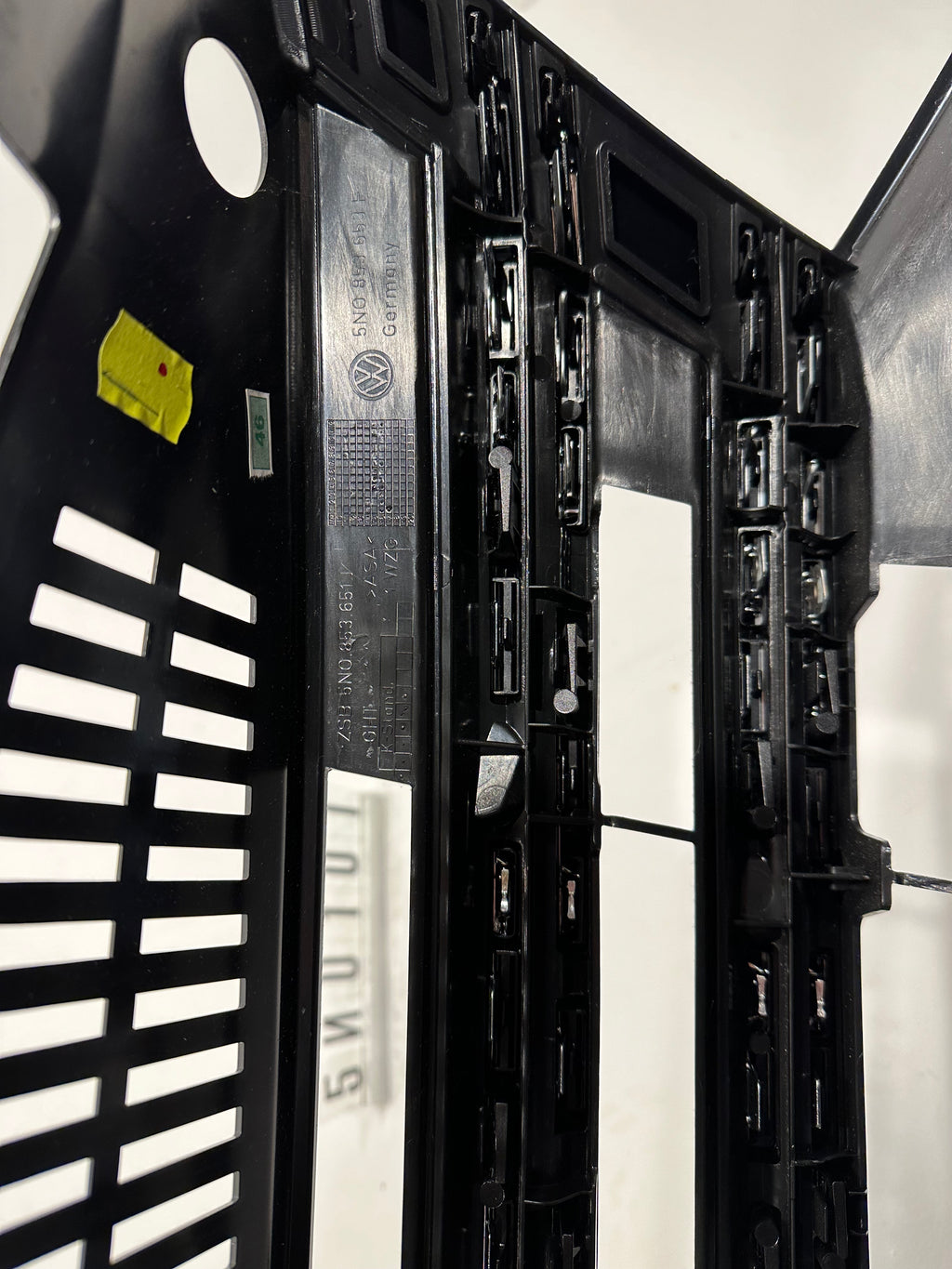 5N0 853 653 F; 5N0 1 01-02; 46/50 VW Tiguan 5N2  Kühlergrill