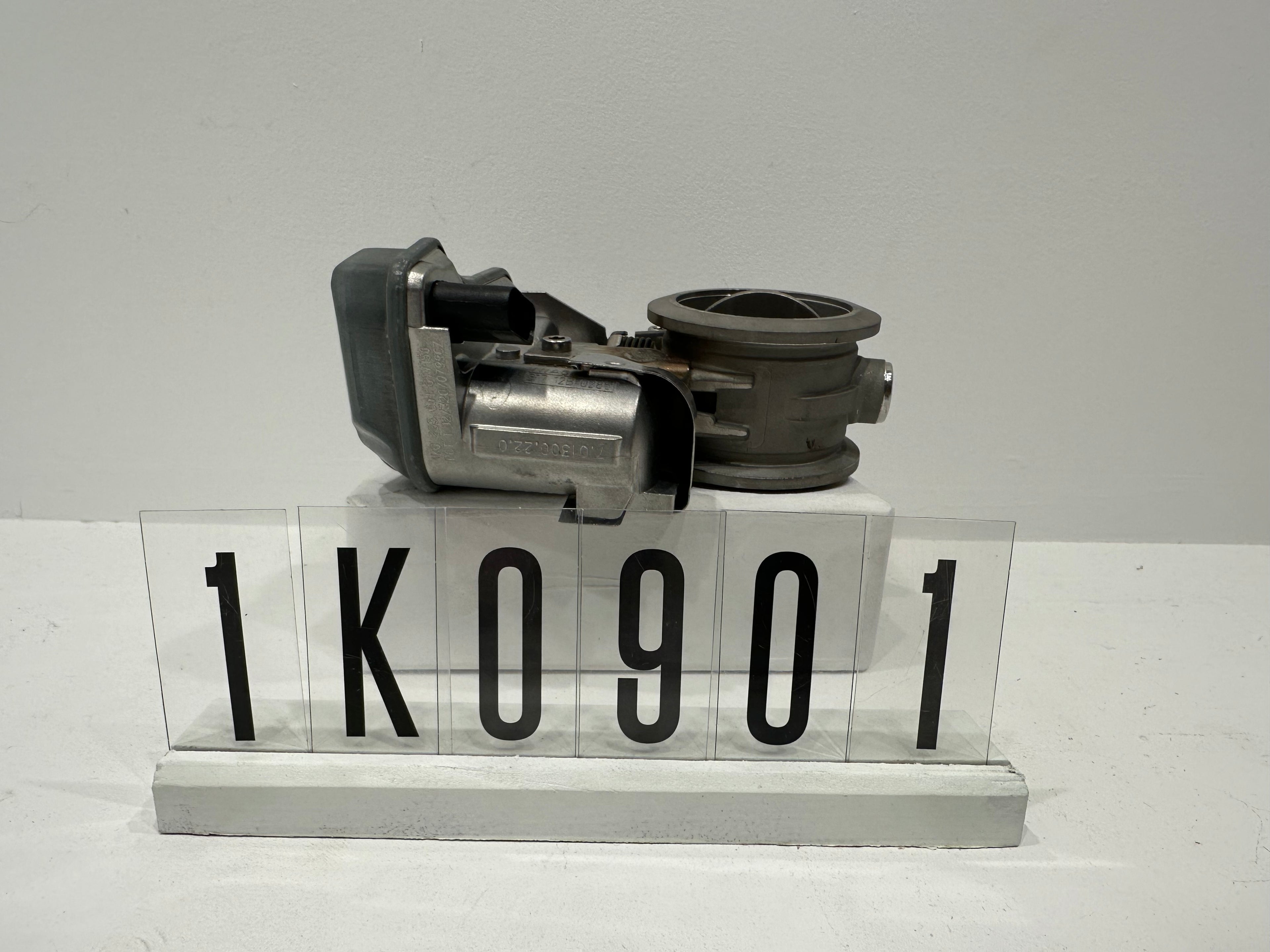 7.01300.22.0; 1K0 9 01; 51 PIERBURG 7.01300.22.0 Abgasklappe