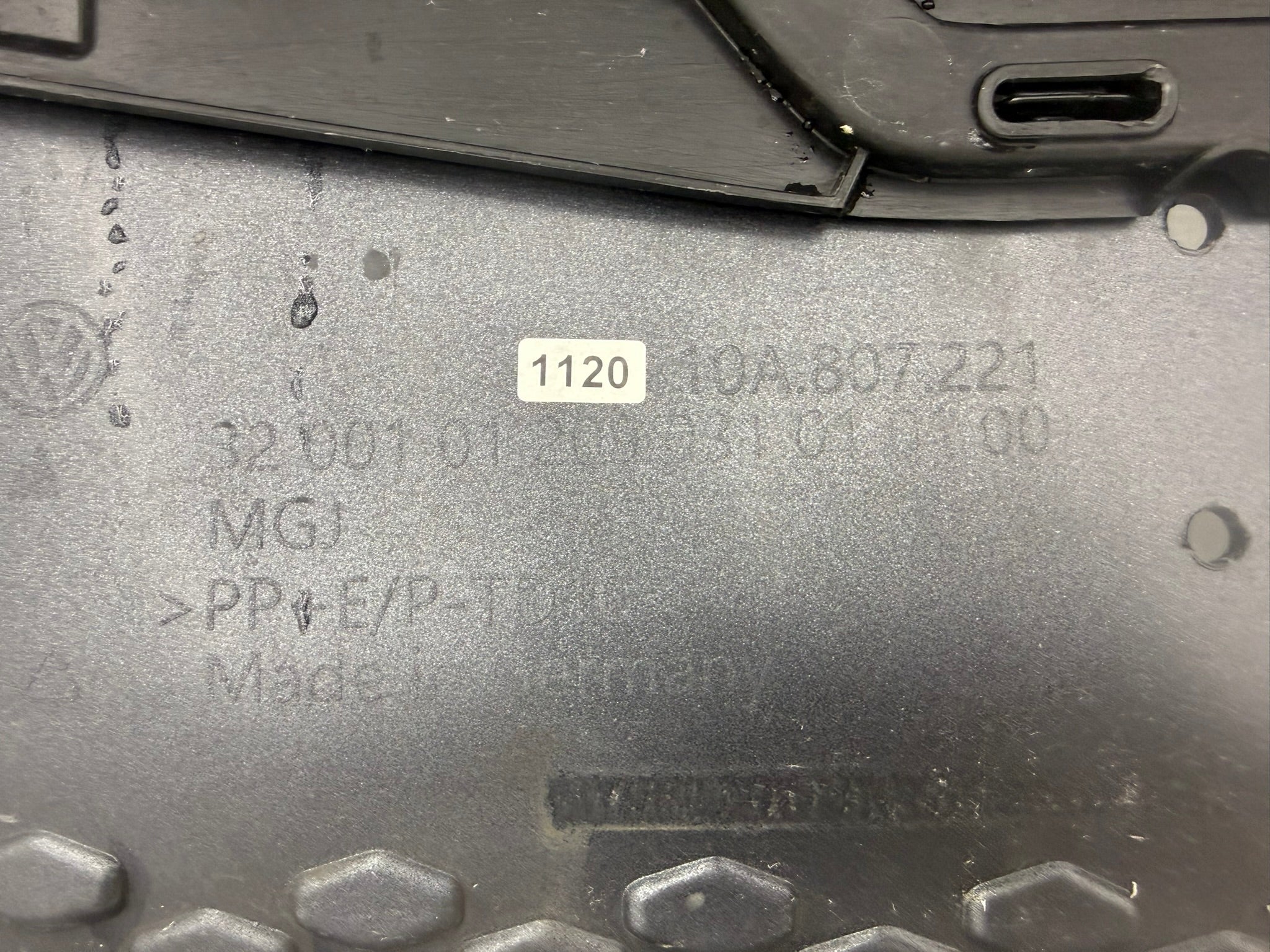 10A807221, 1120, VW ID.3 E1 10A Frontstoßstange Vorne