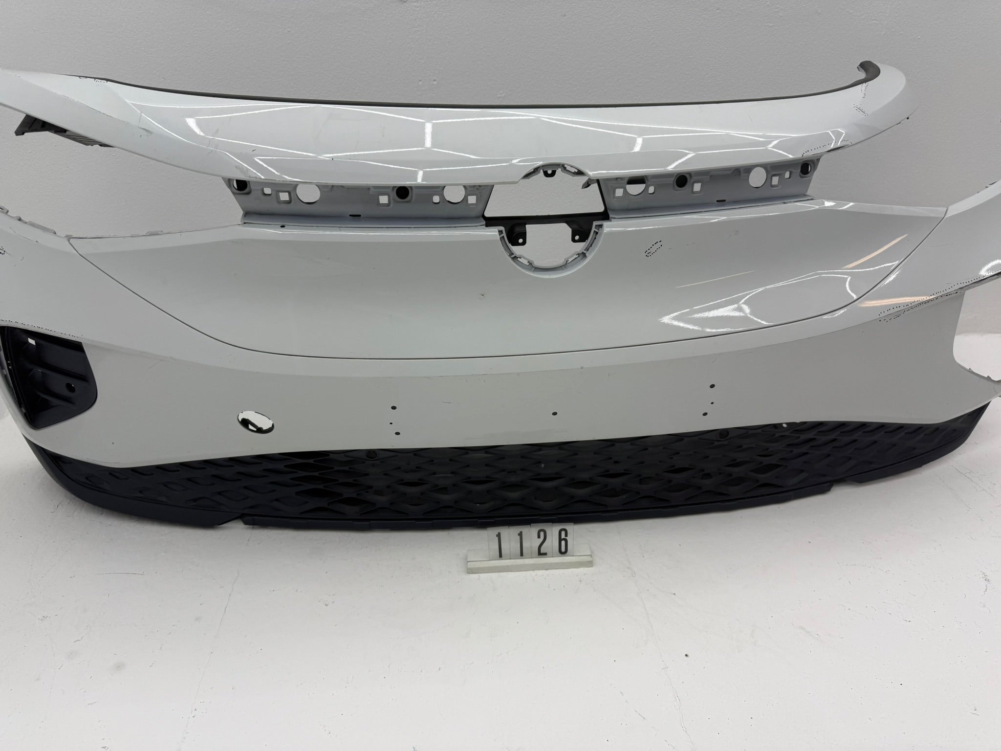 11A807217, 1126, Volkswagen ID.4  Frontstoßstange