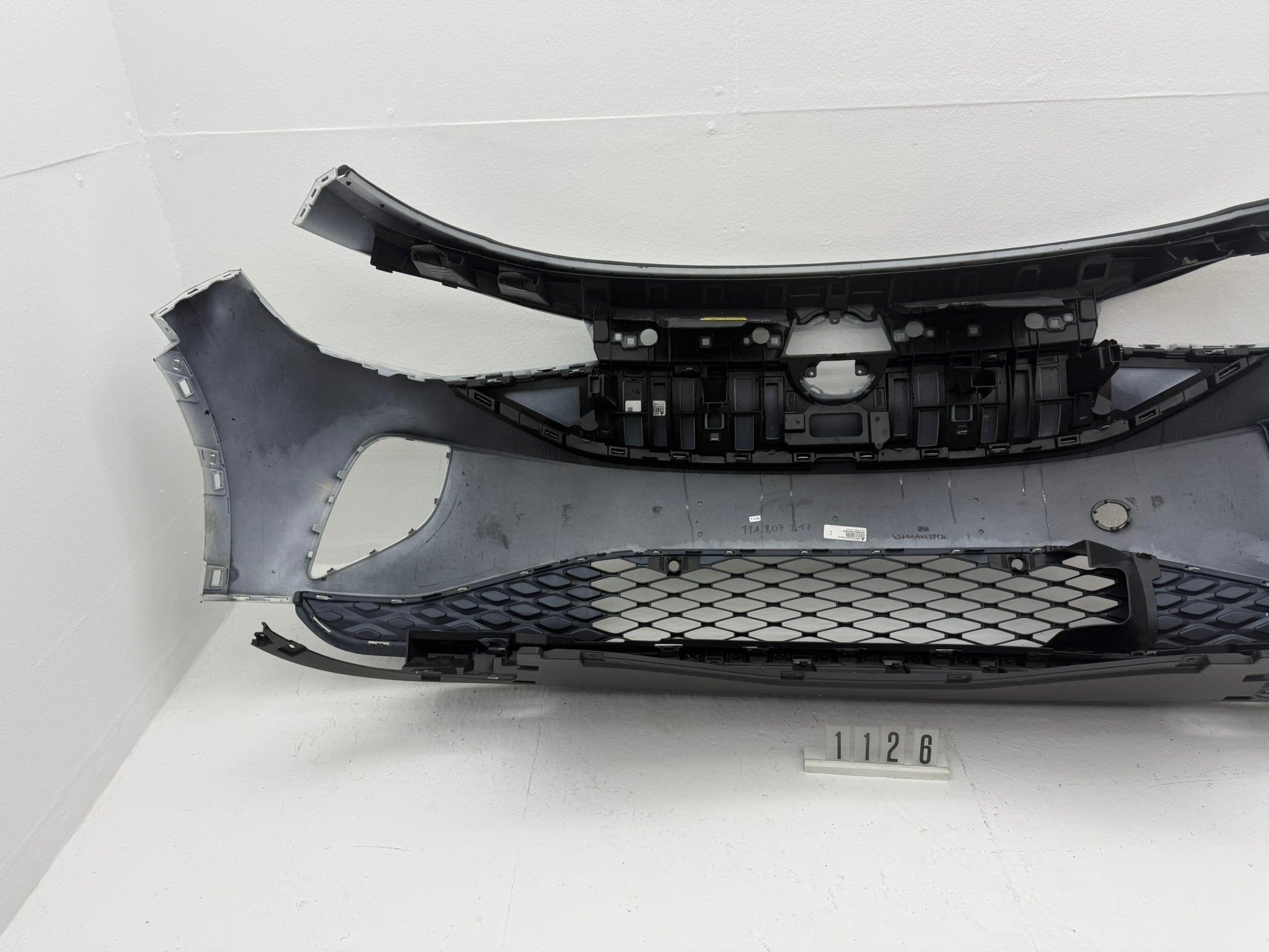 11A807217, 1126, Volkswagen ID.4  Frontstoßstange