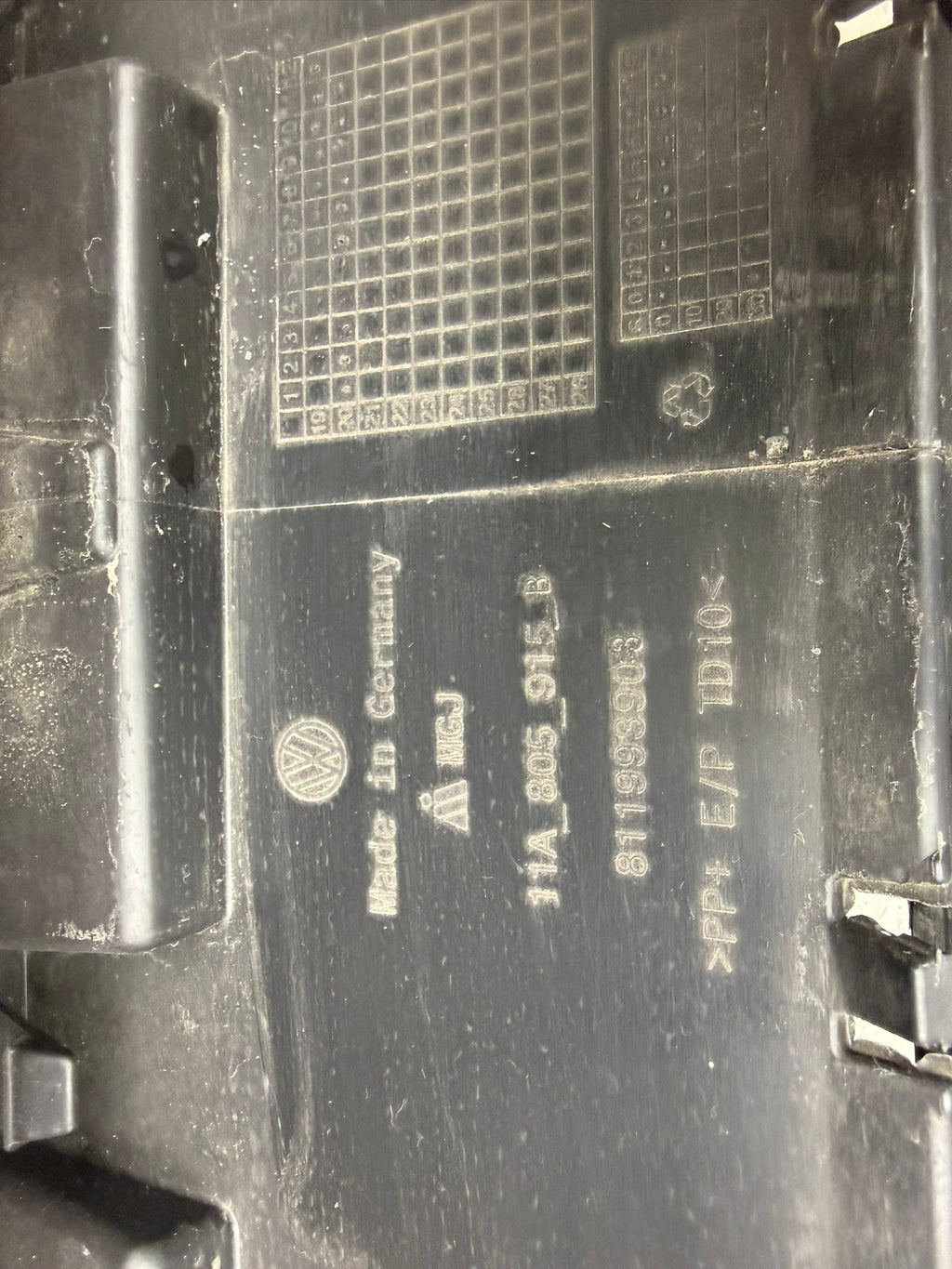 11A807217, 1126, Volkswagen ID.4  Frontstoßstange