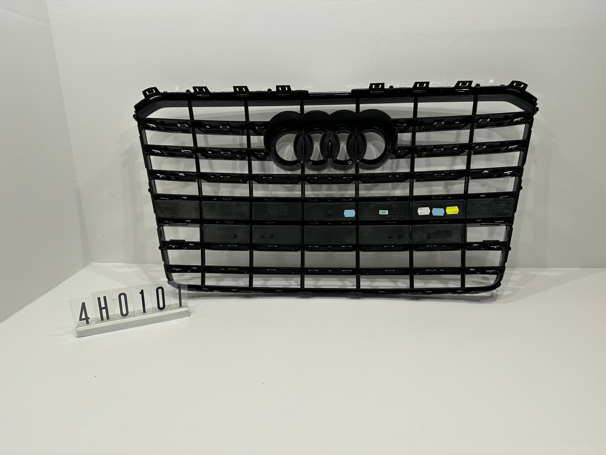 4H0 853 651 AL; 4H0 1 01; 56  Audi A8 Kühlergrill