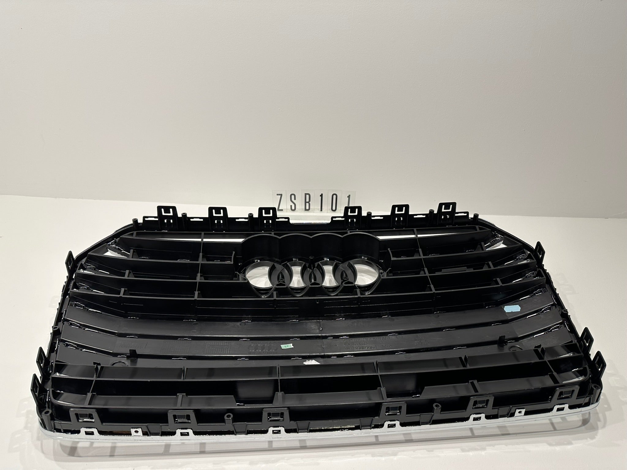 4G0 853 651 AG USA ; ZSB 1 01-02; 57-58 Original Kühlergrill Frontgrill schwarz-glänzend Audi A6 C7/ T94