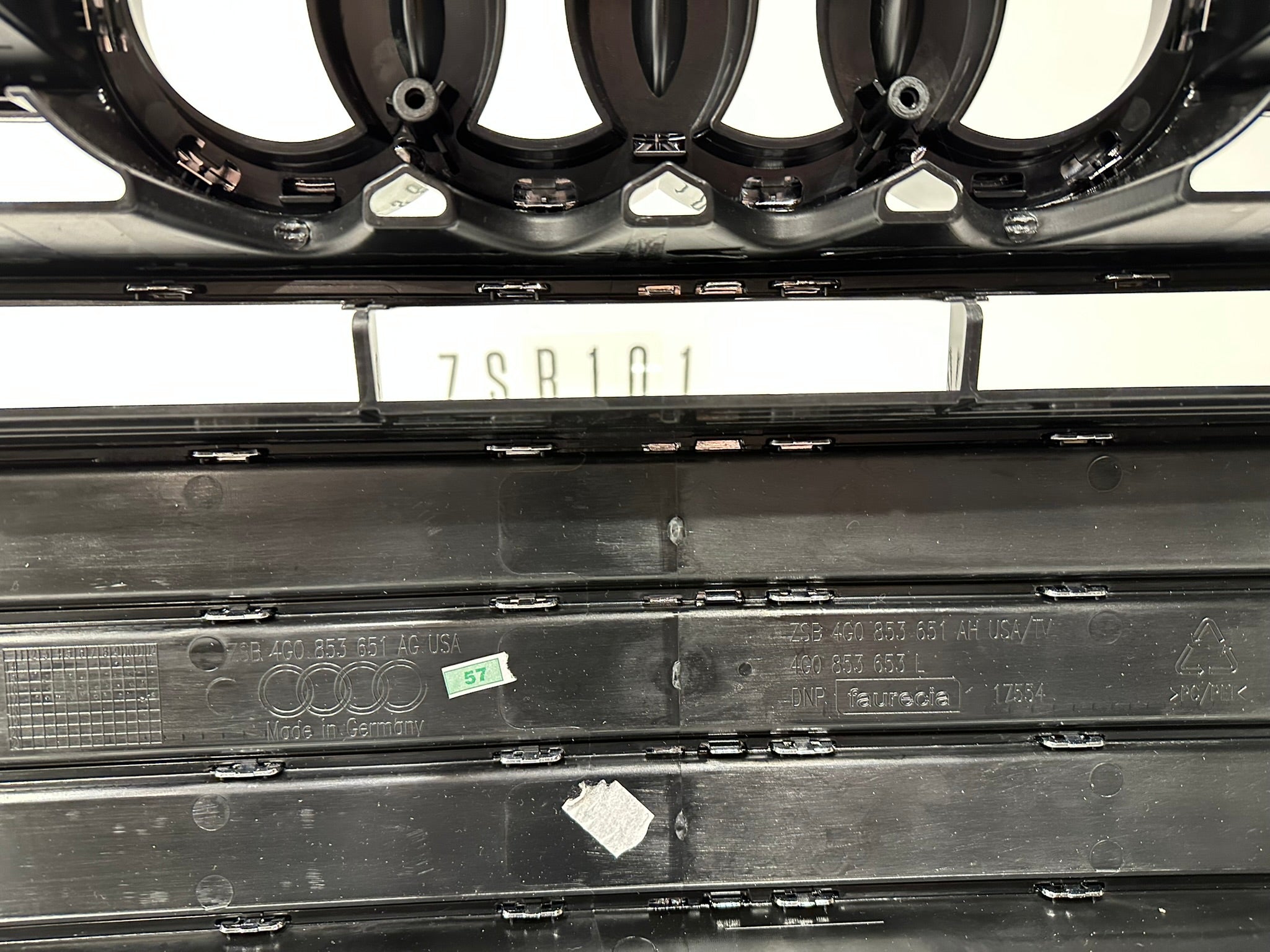 4G0 853 651 AG USA ; ZSB 1 01-02; 57-58 Original Kühlergrill Frontgrill schwarz-glänzend Audi A6 C7/ T94