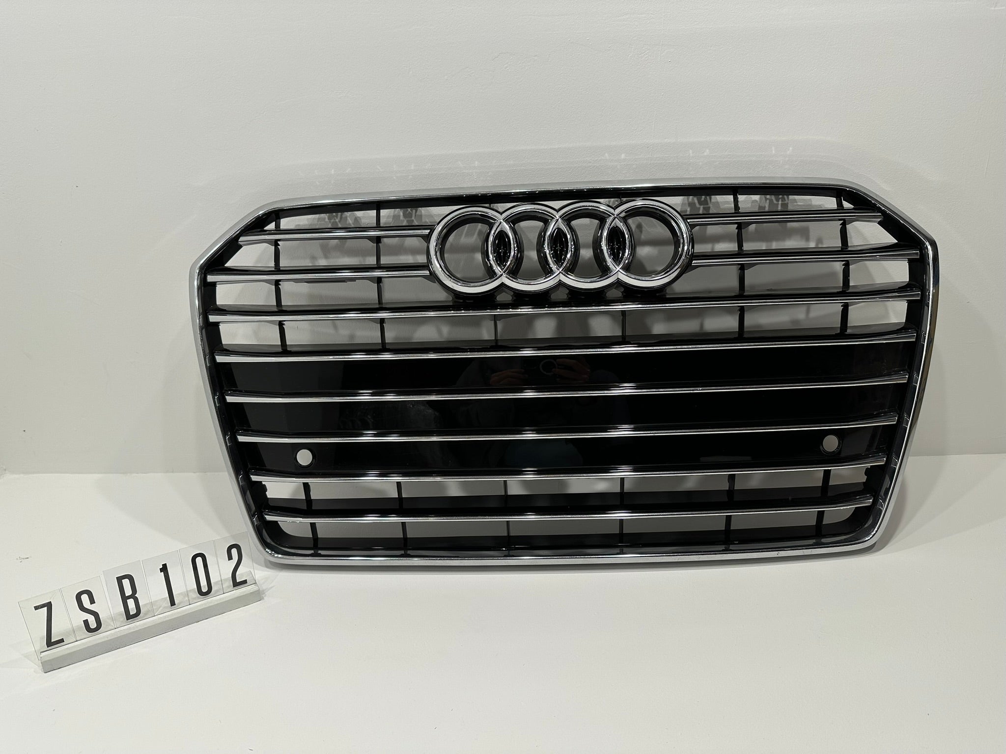 4G0 853 651 AG USA ; ZSB 1 01-02; 57-58 Original Kühlergrill Frontgrill schwarz-glänzend Audi A6 C7/ T94