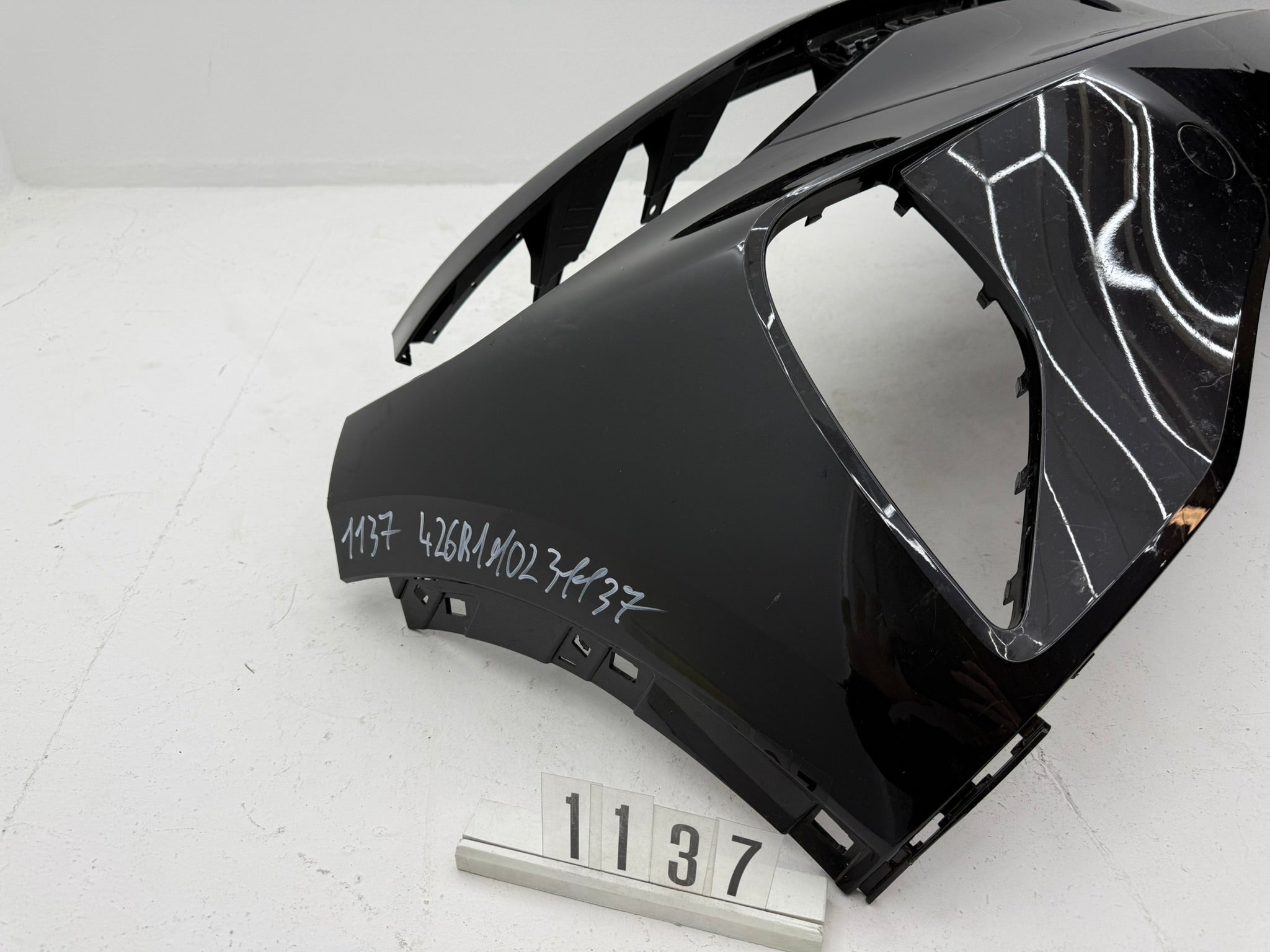 1137, 11A807221, Volkswagen ID.4 Stoßstange Frontstoßstange 11A807221