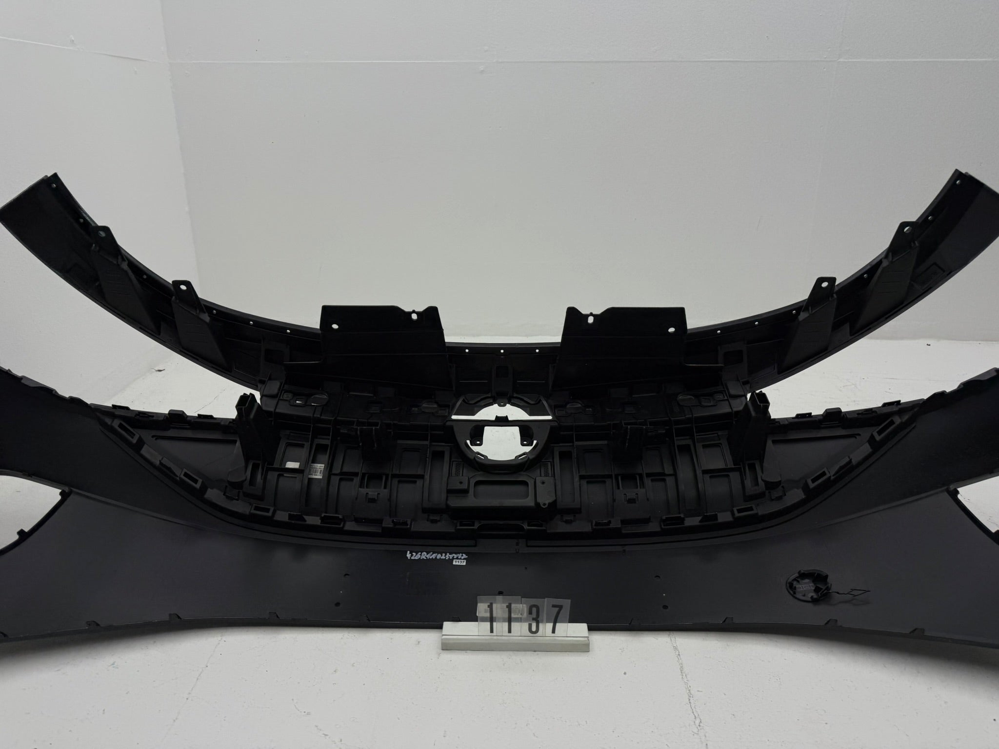 1137, 11A807221, Volkswagen ID.4 Stoßstange Frontstoßstange 11A807221