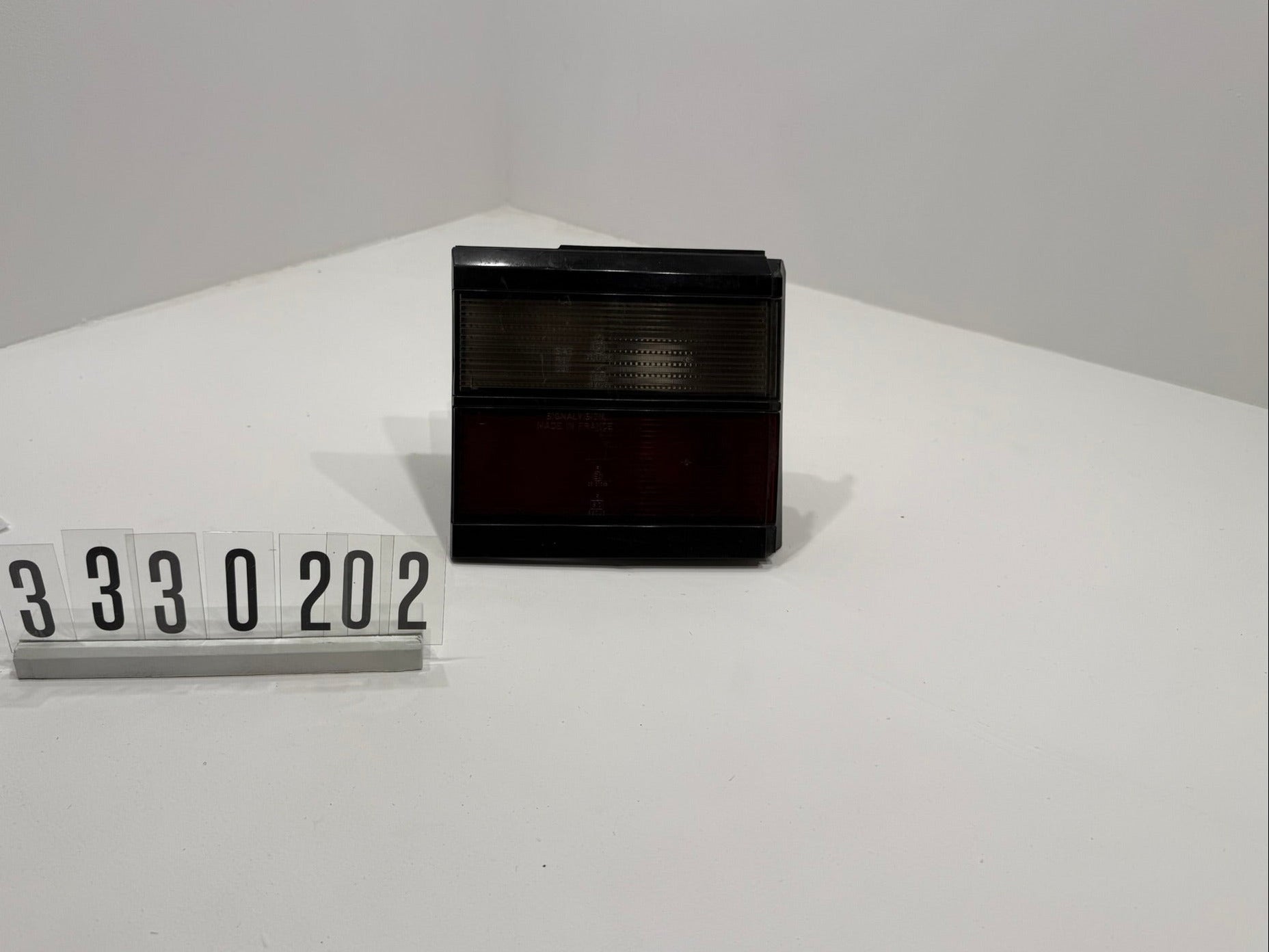 333945107; 333 2 02; 74 VW Passat 35i Variant Rückleuchte Links innen