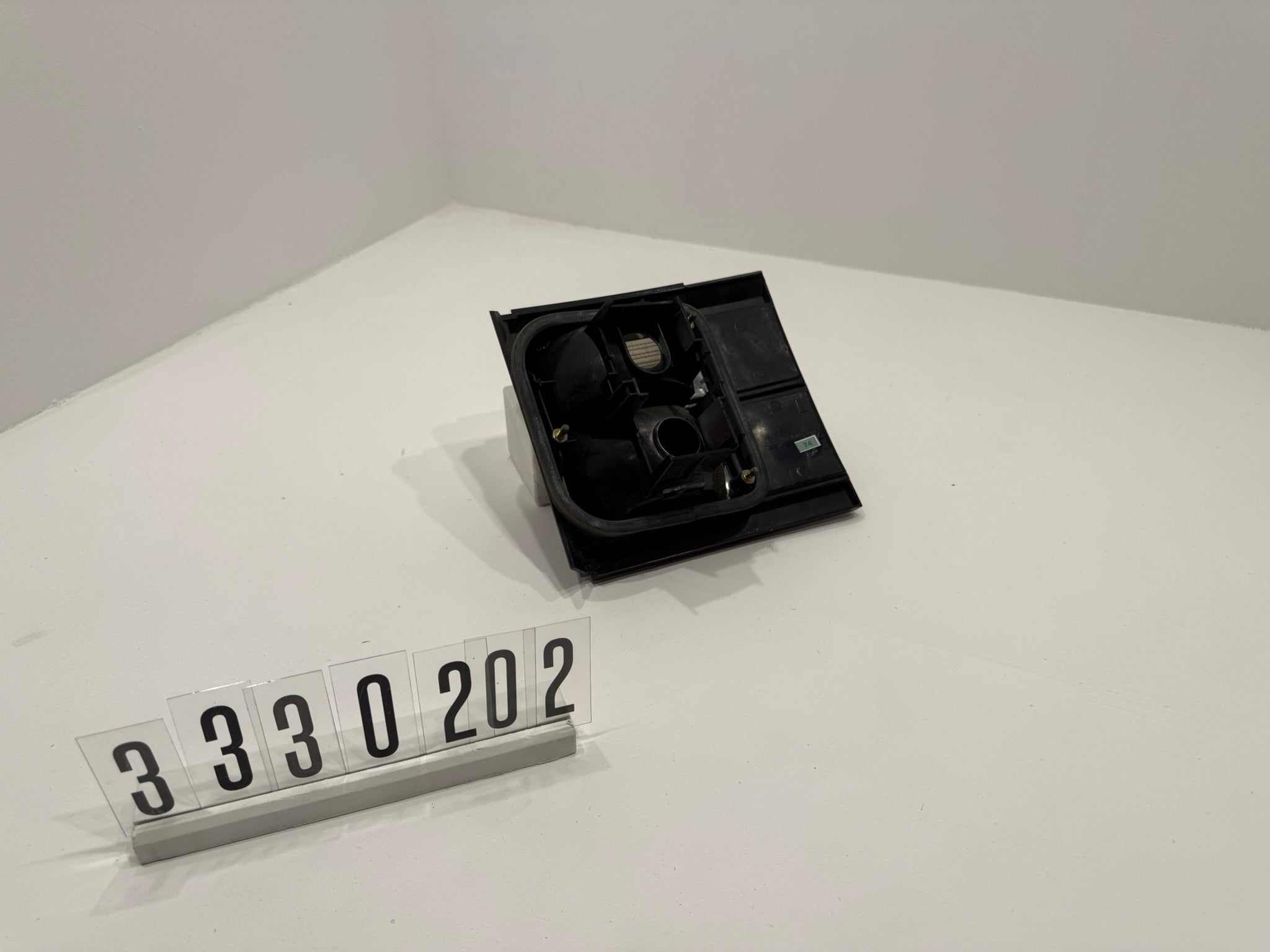 333945107; 333 2 02; 74 VW Passat 35i Variant Rückleuchte Links innen