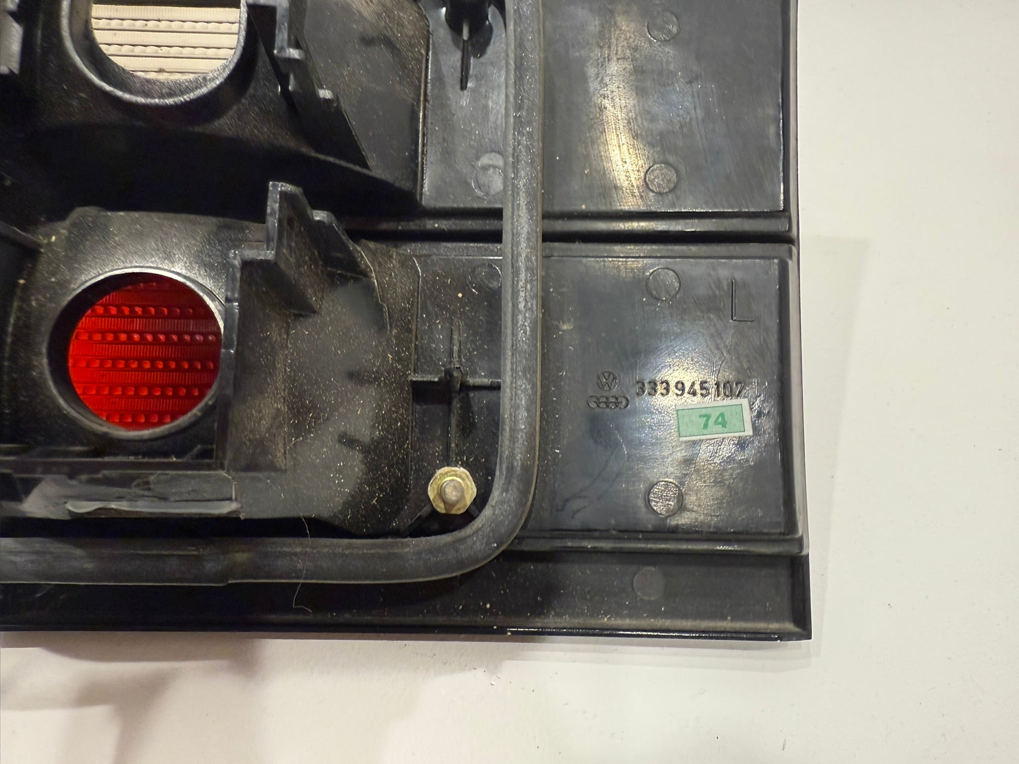 333945107; 333 2 02; 74 VW Passat 35i Variant Rückleuchte Links innen
