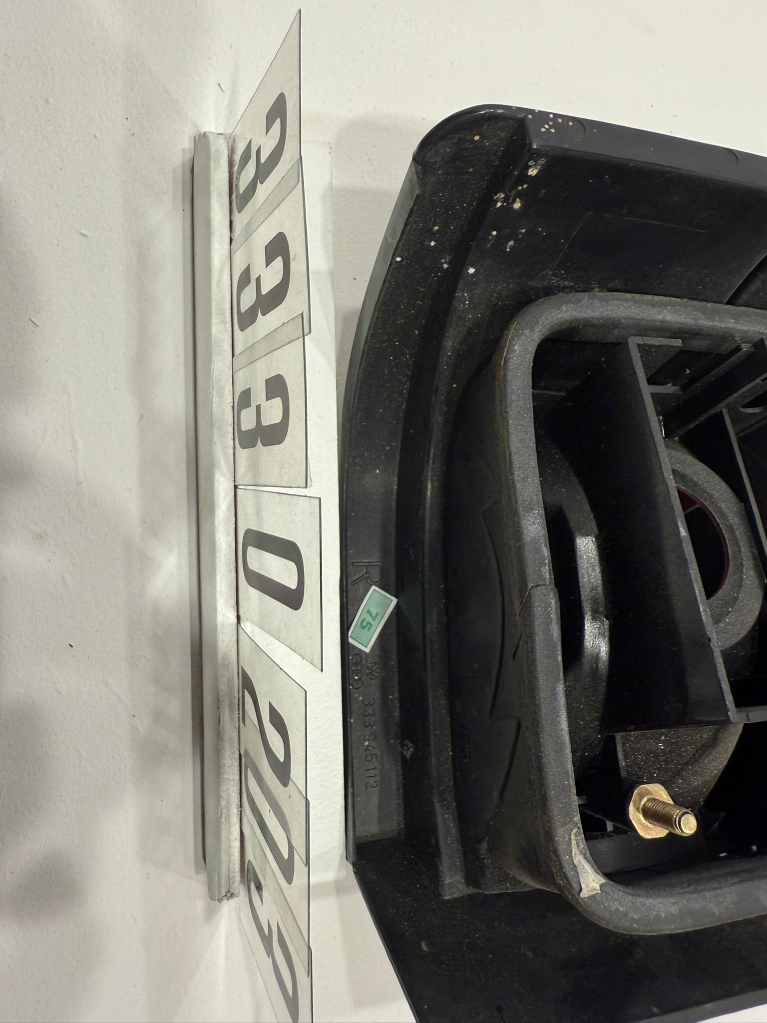 333945112; 333 2 03; 75 VW Passat 35i Variant Rückleuchte Rechts Außen
