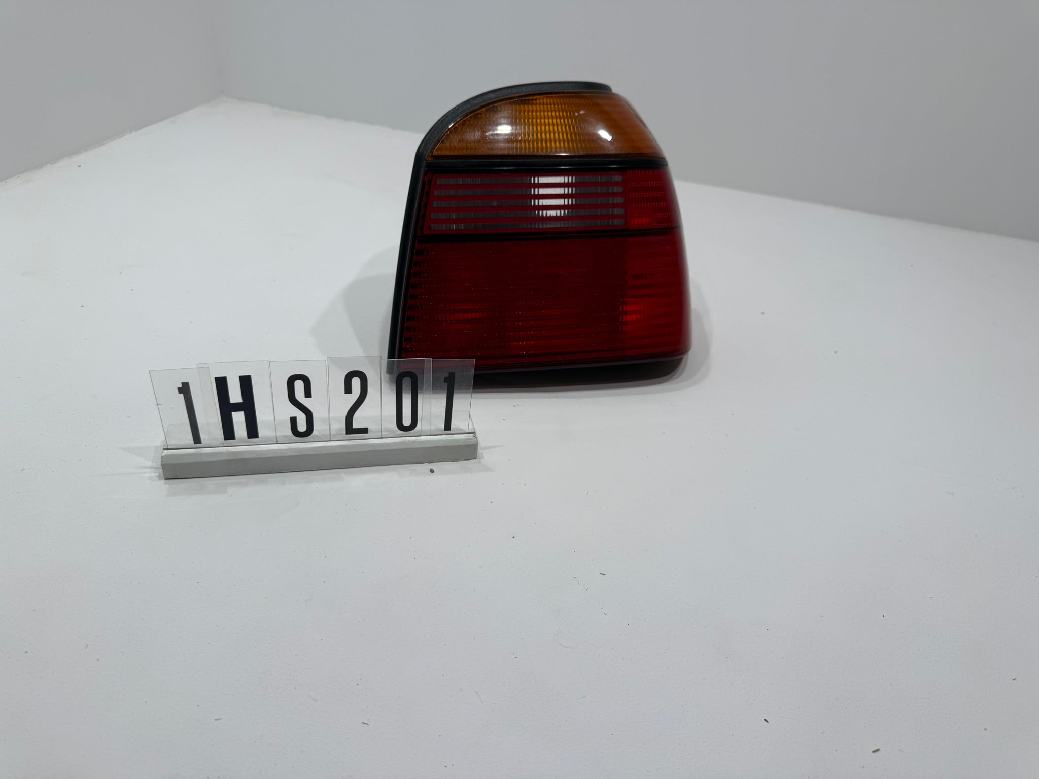 1H6 945 112 E; 1HS 2 01; 79 Rückleuchte rechts VW Golf III 3 Lim (Typ:1HX0/1HX1)