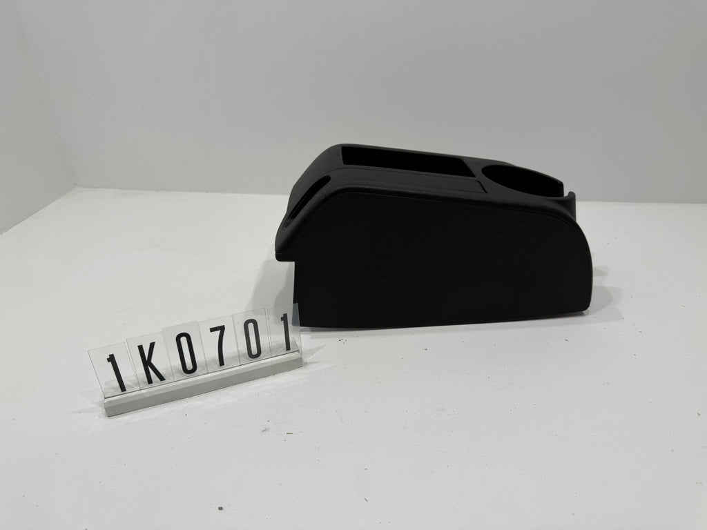1K0863319; 1K0 7 01; 86VW Golf 5 Mittelkonsole Verkleidung Handbremse  Abdeckung Hinten
