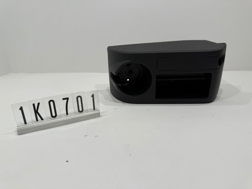 1K0863319; 1K0 7 01; 86VW Golf 5 Mittelkonsole Verkleidung Handbremse  Abdeckung Hinten