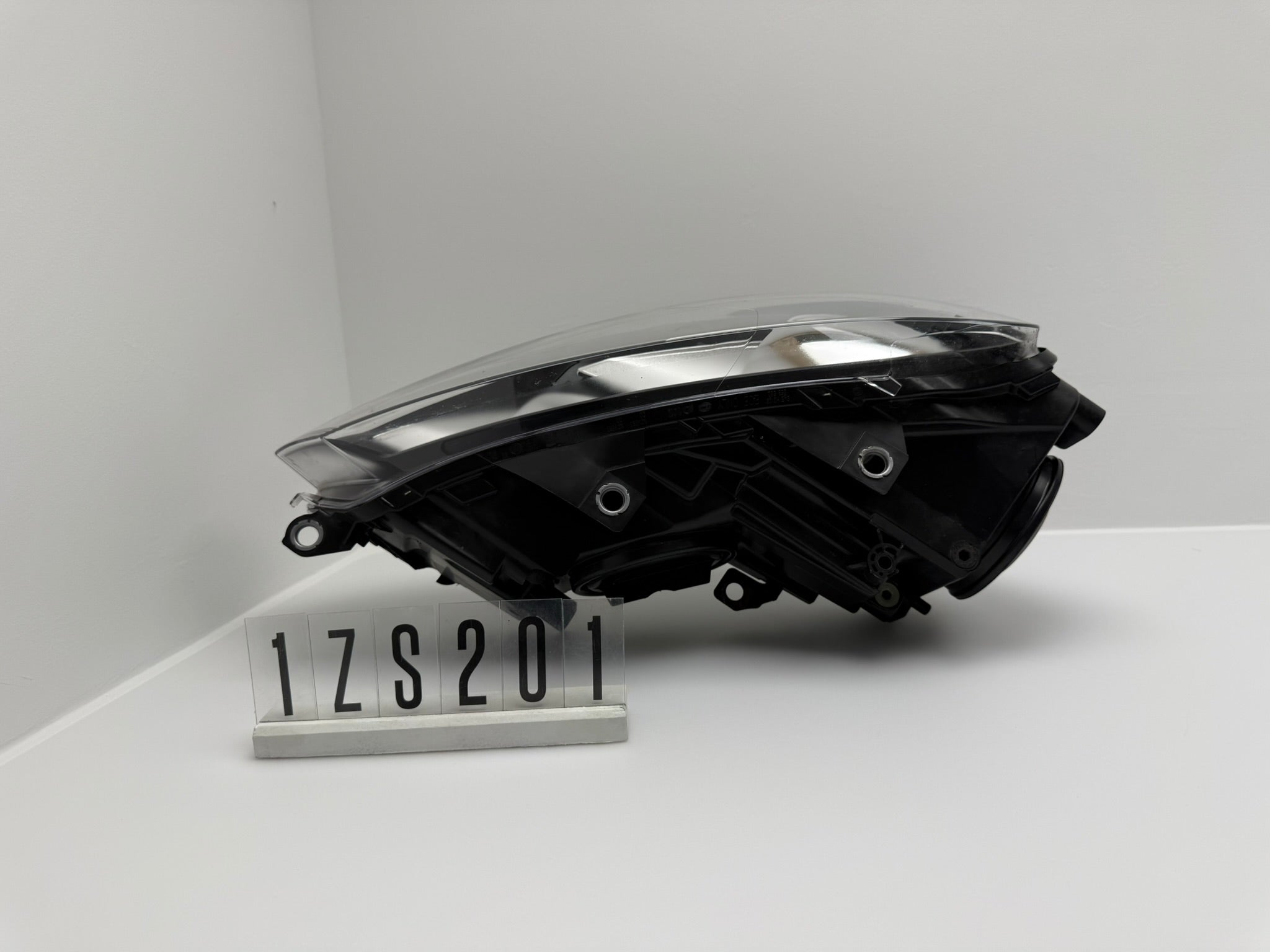 1ZS 009 902-78; 1ZS 2 01; 91  VW Golf VI (5K1) Bi-Xenon PY21W Frontscheinwerfer Rechts